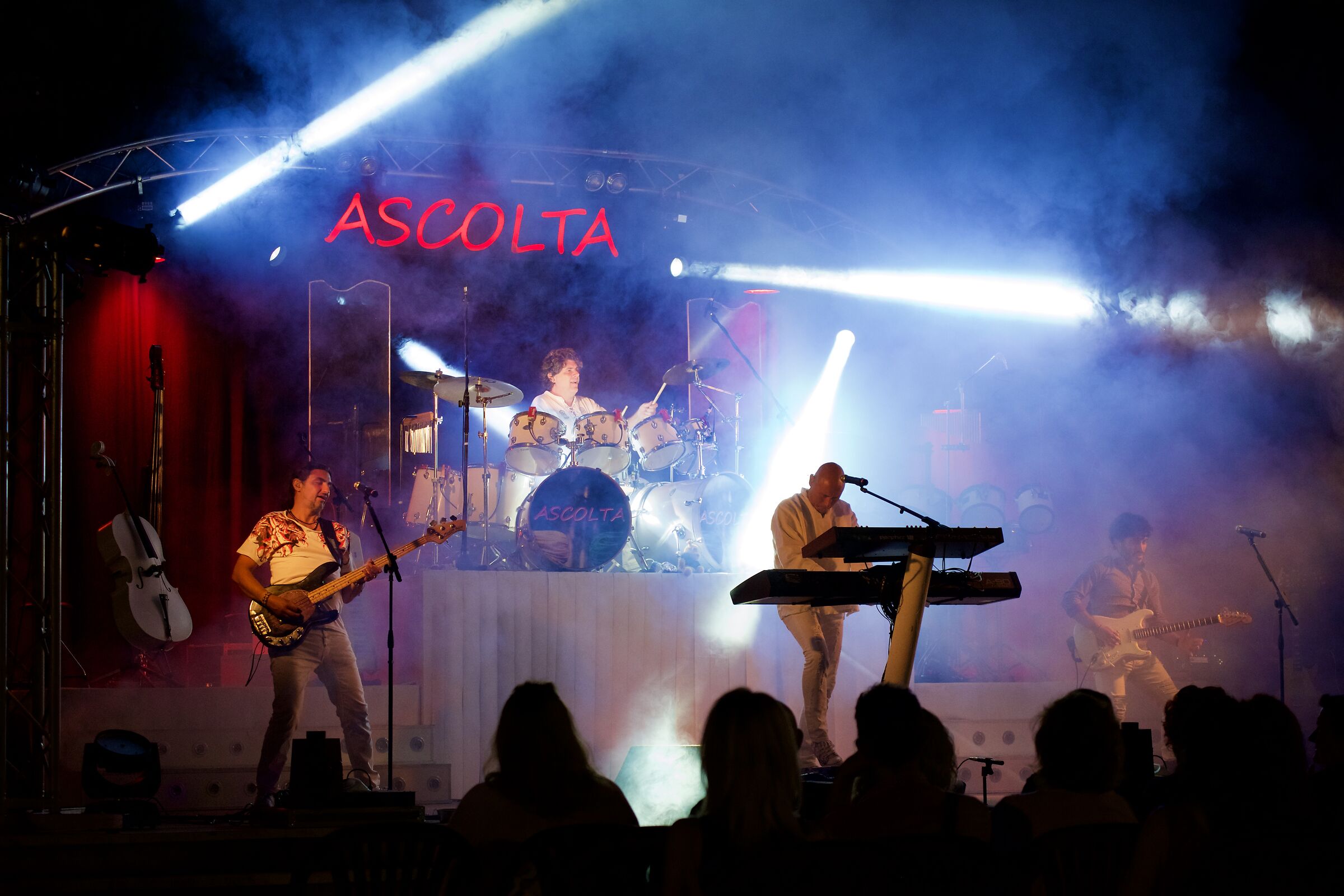 Tribute Band: Listen 1