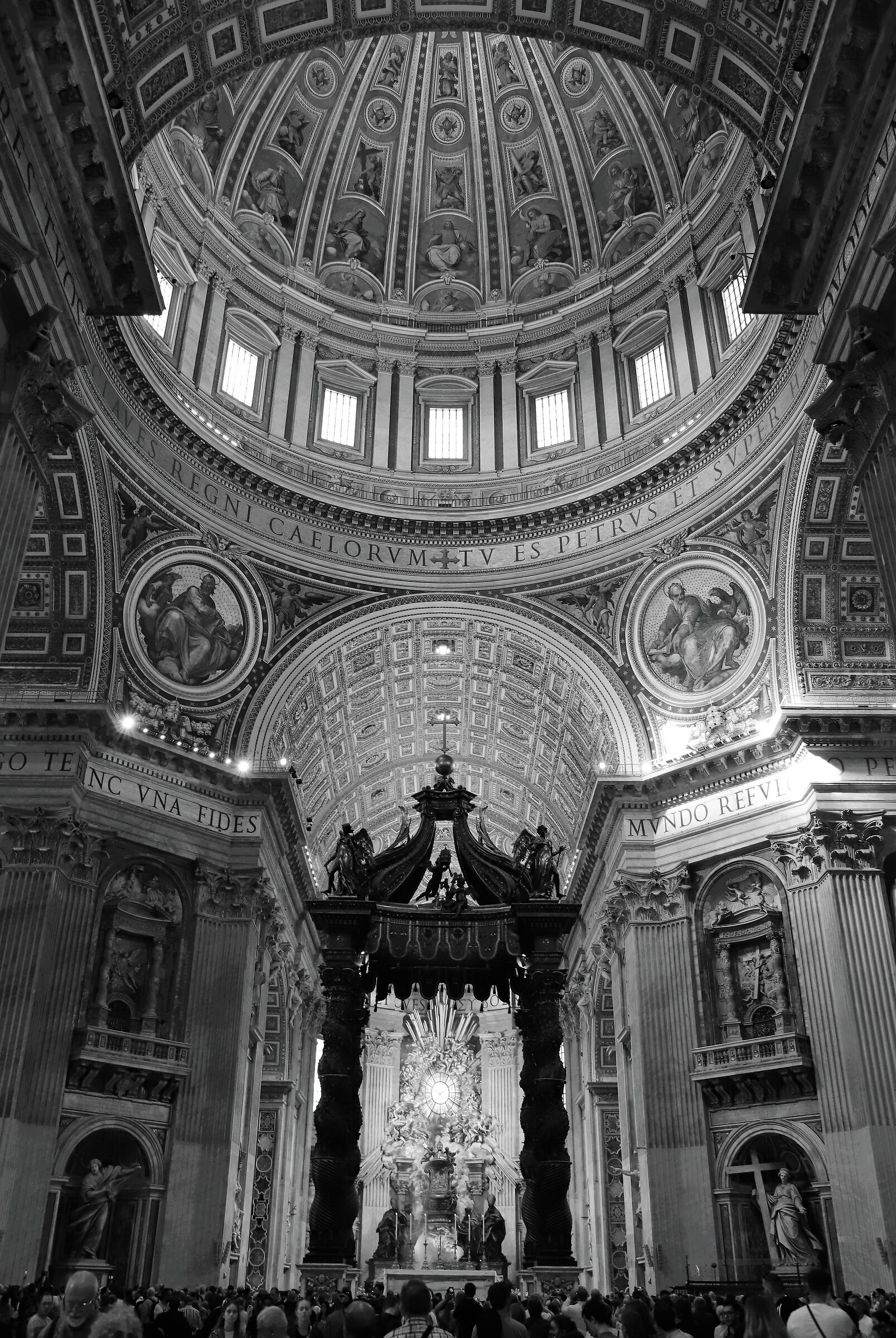 .... twisted columns of the monumental Baldacchino....