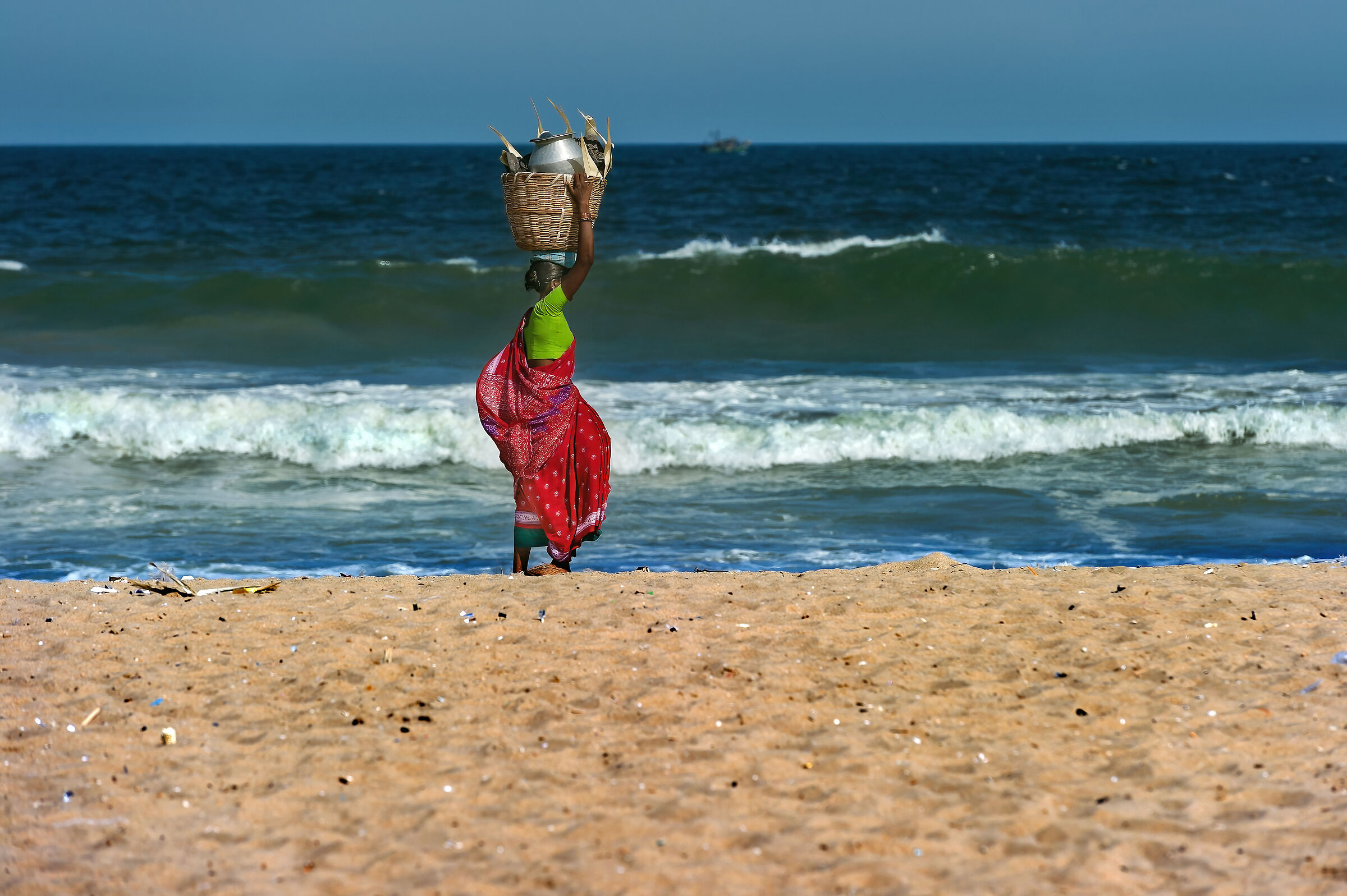 Donna sulla spiaggia