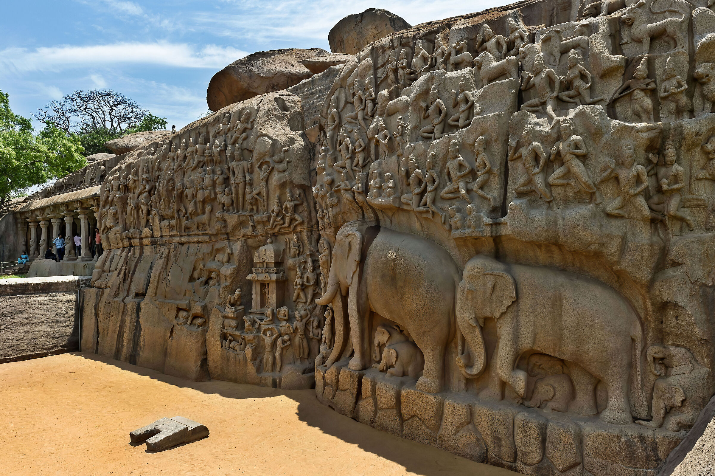 Altorilievi rappresentanti la Penitenza di Bhagiratha