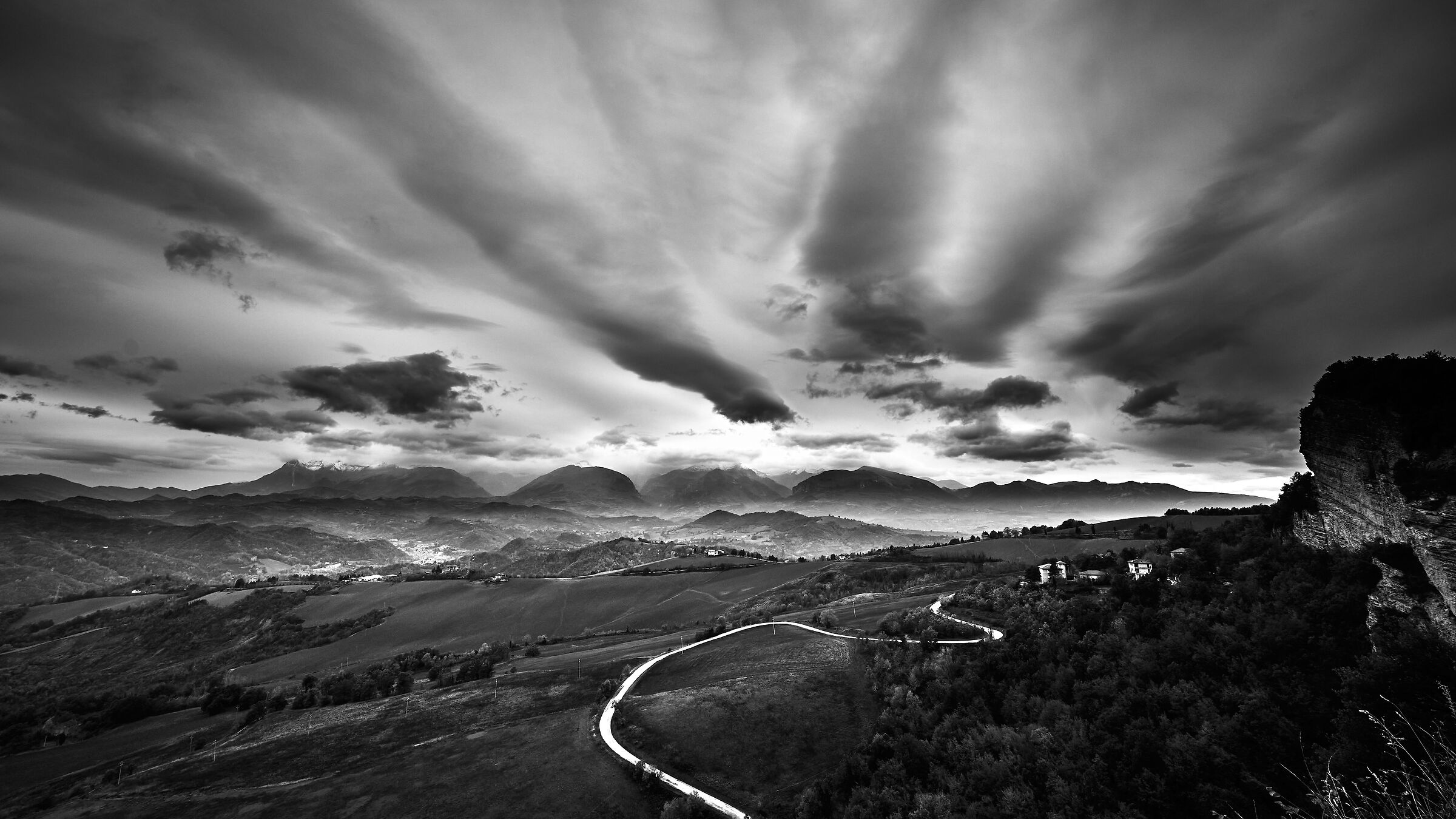 Monti Sibillini da Montefalcone Appennino.