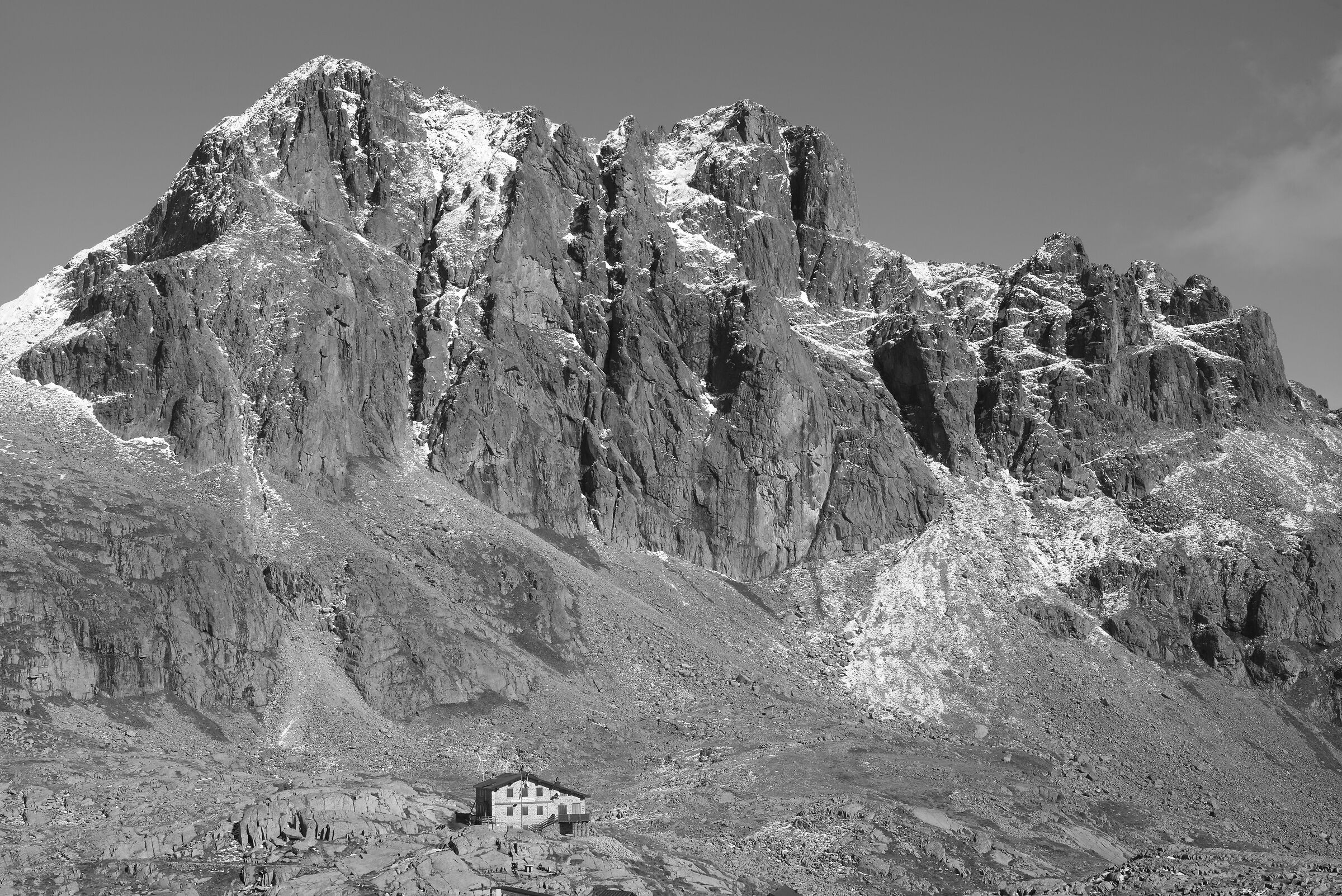 Cornone di Blumone e rifugio Tita Secchi Adamello-Brent