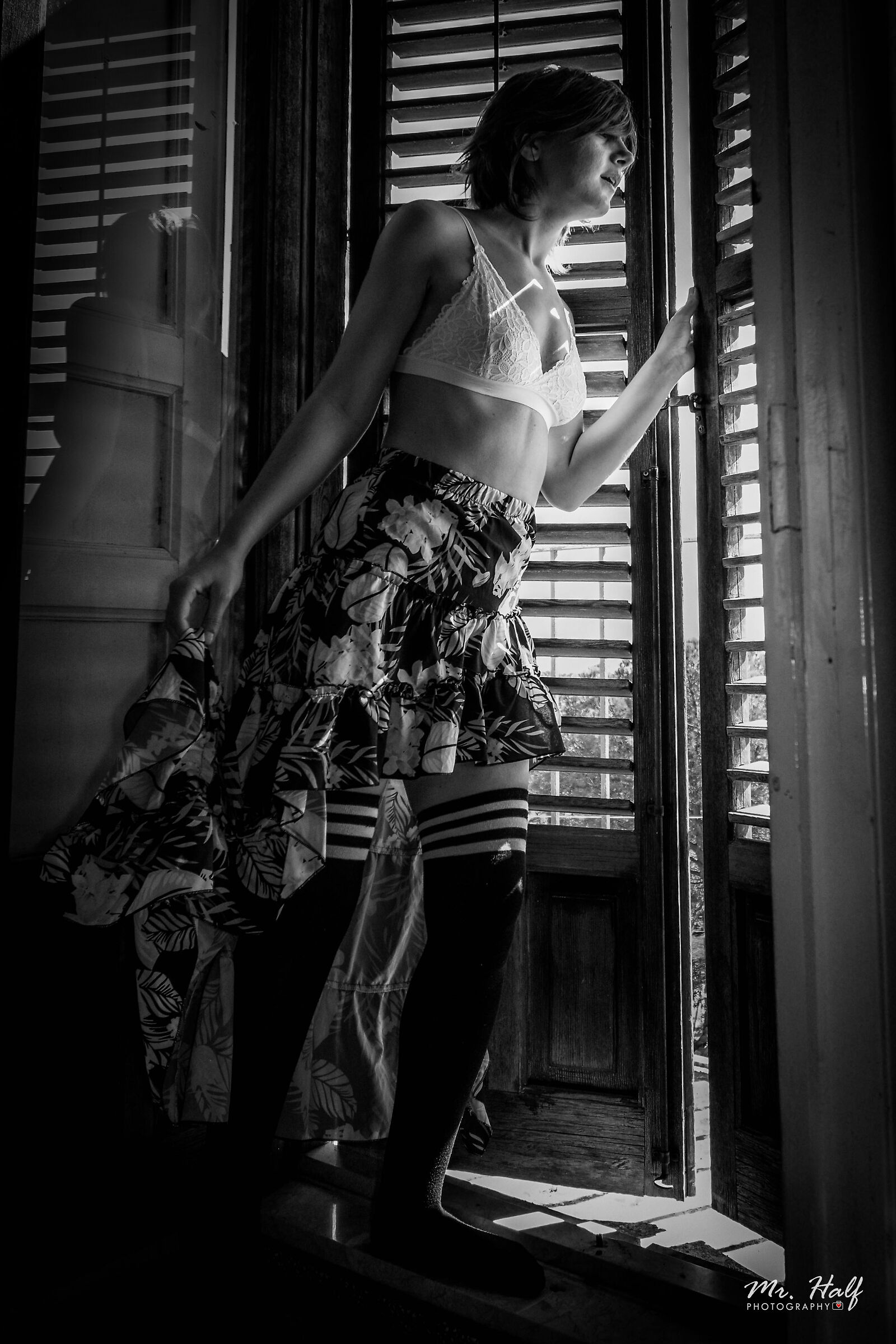 viri cu there is .... (see who's there)