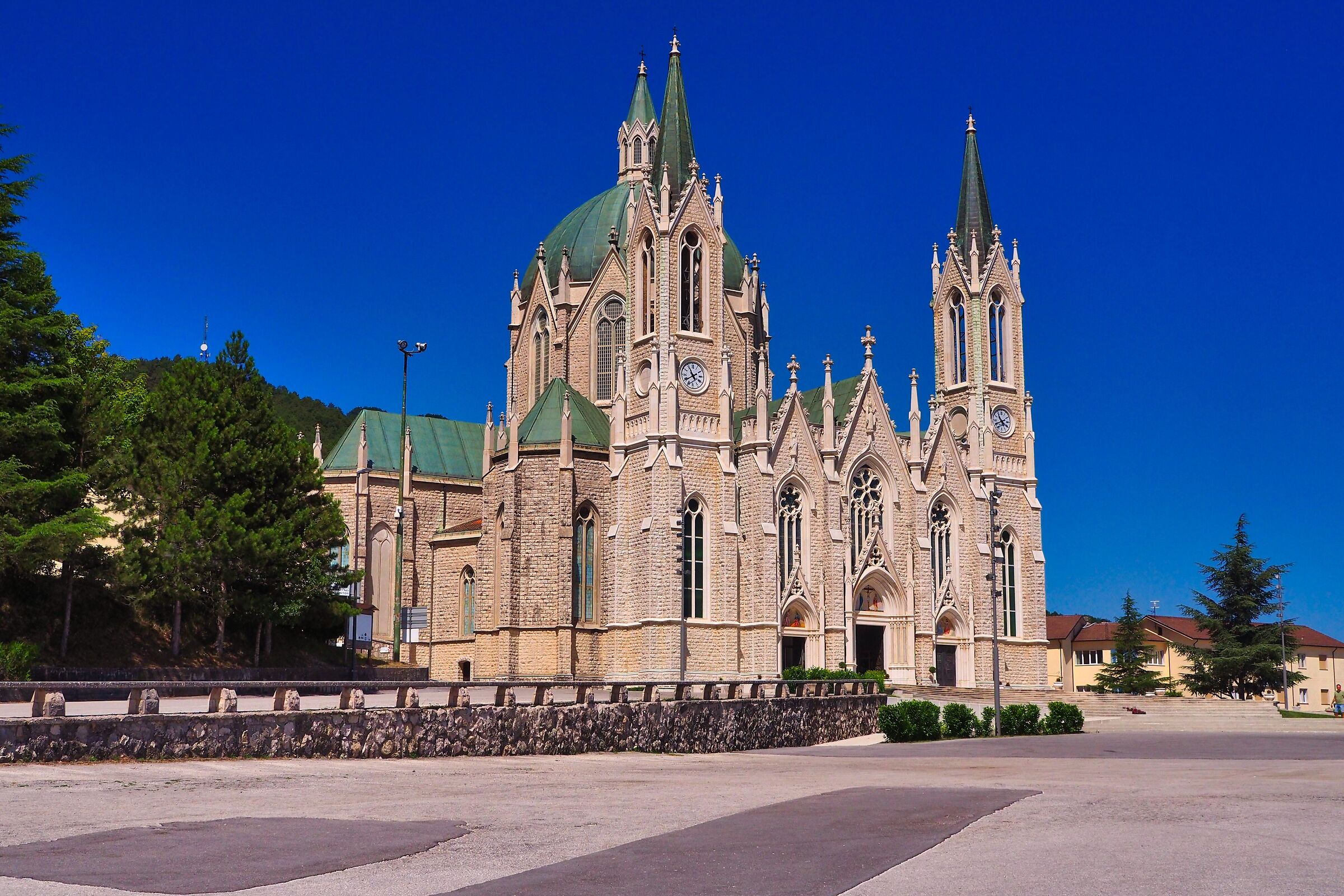 Santuario dell'Addolorata - Castelpetroso (is)