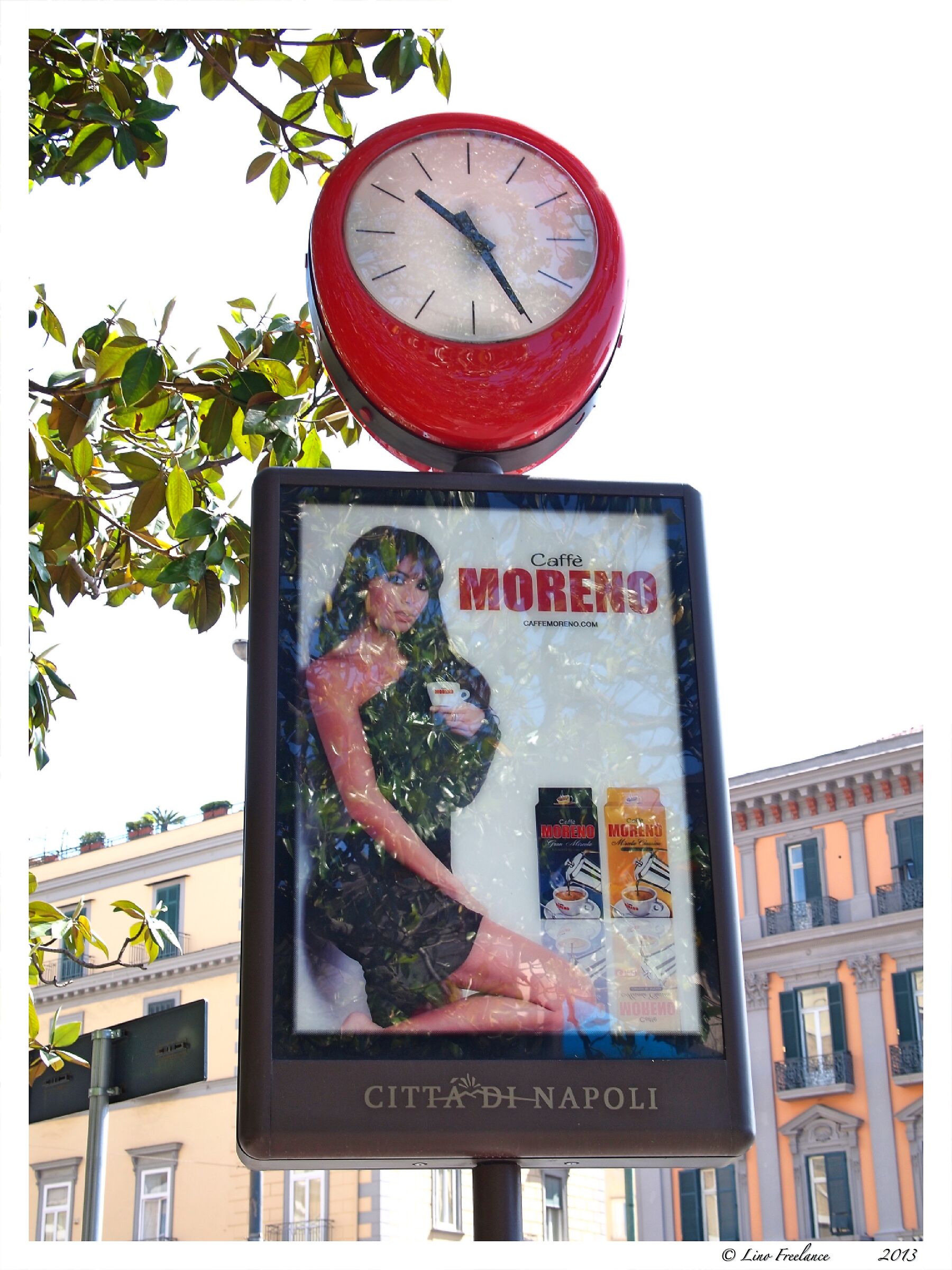 e' ora del caffè a Napoli.