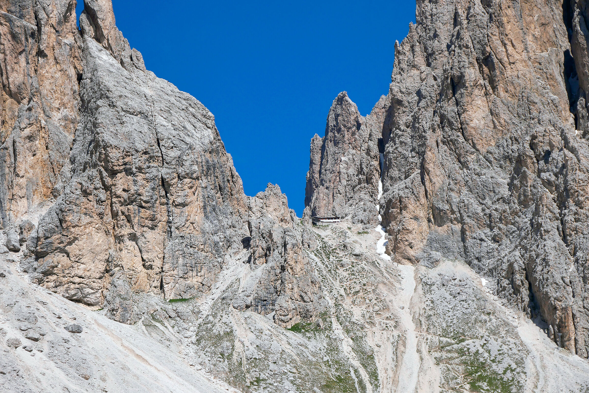 Sassolungo fork with Demetz hut