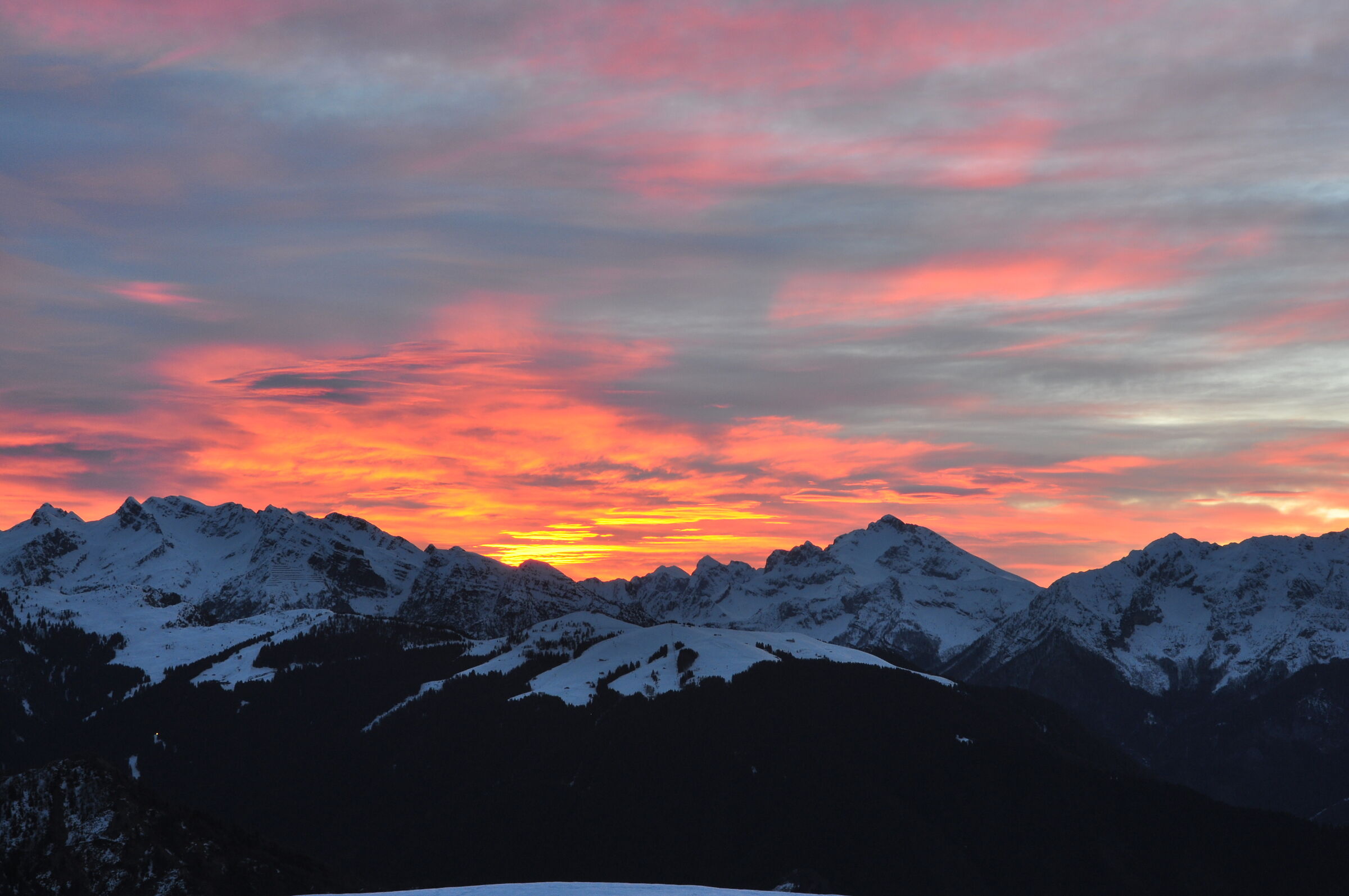 Alba rossa (Piani  dell'Avaro)