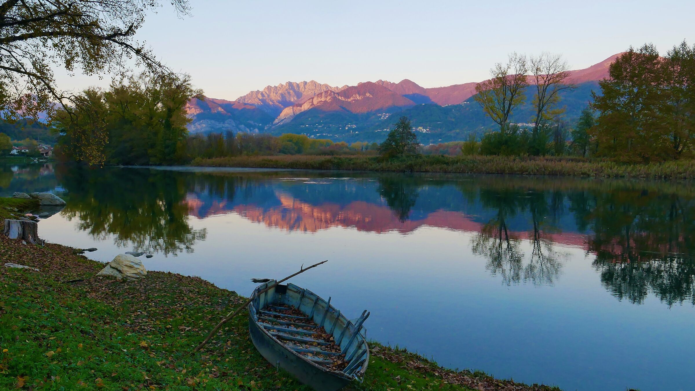 Riflessi del Resegone sull'Adda