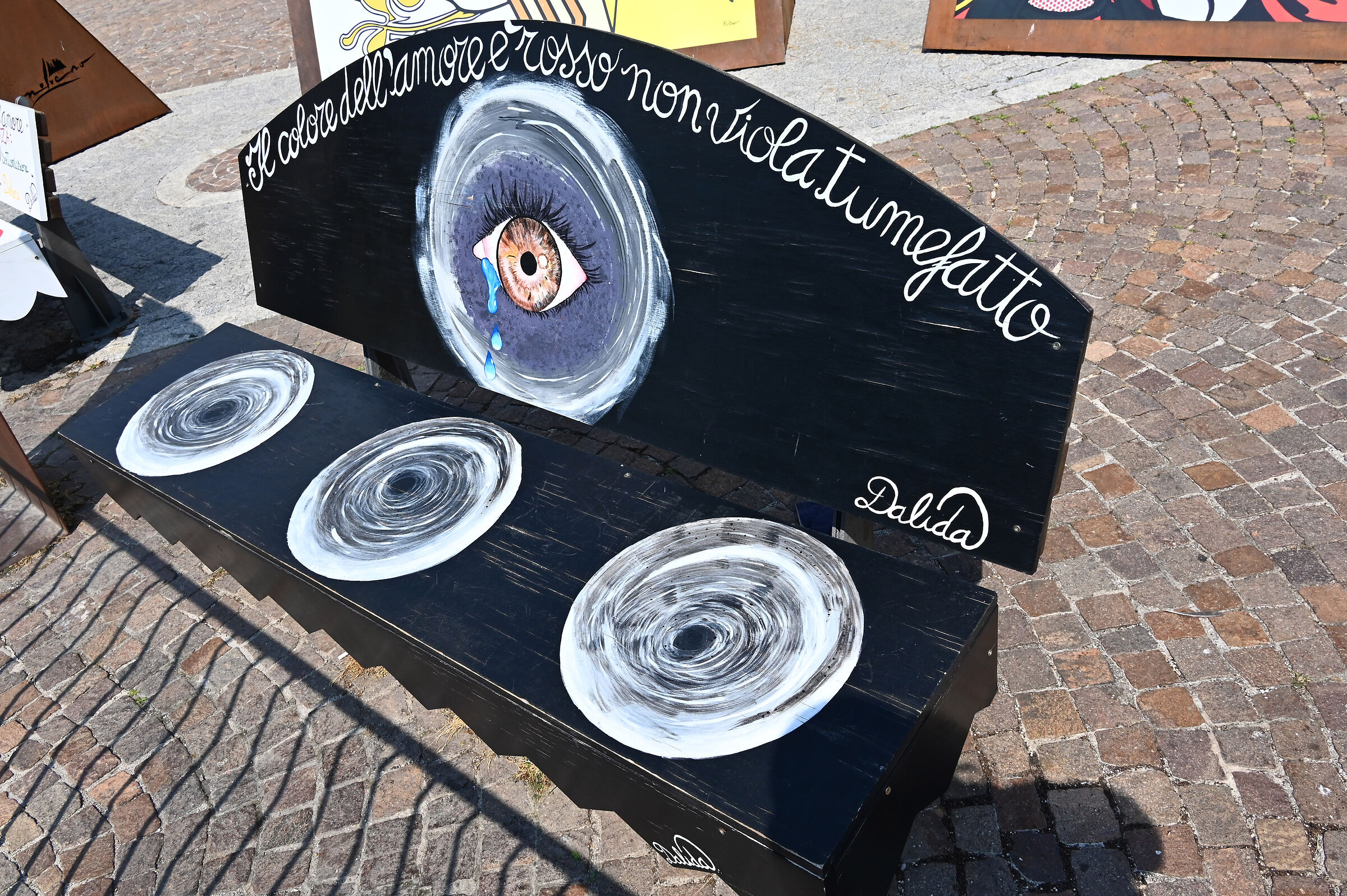 Il colore dell'amore è rosso non viola tumefatto