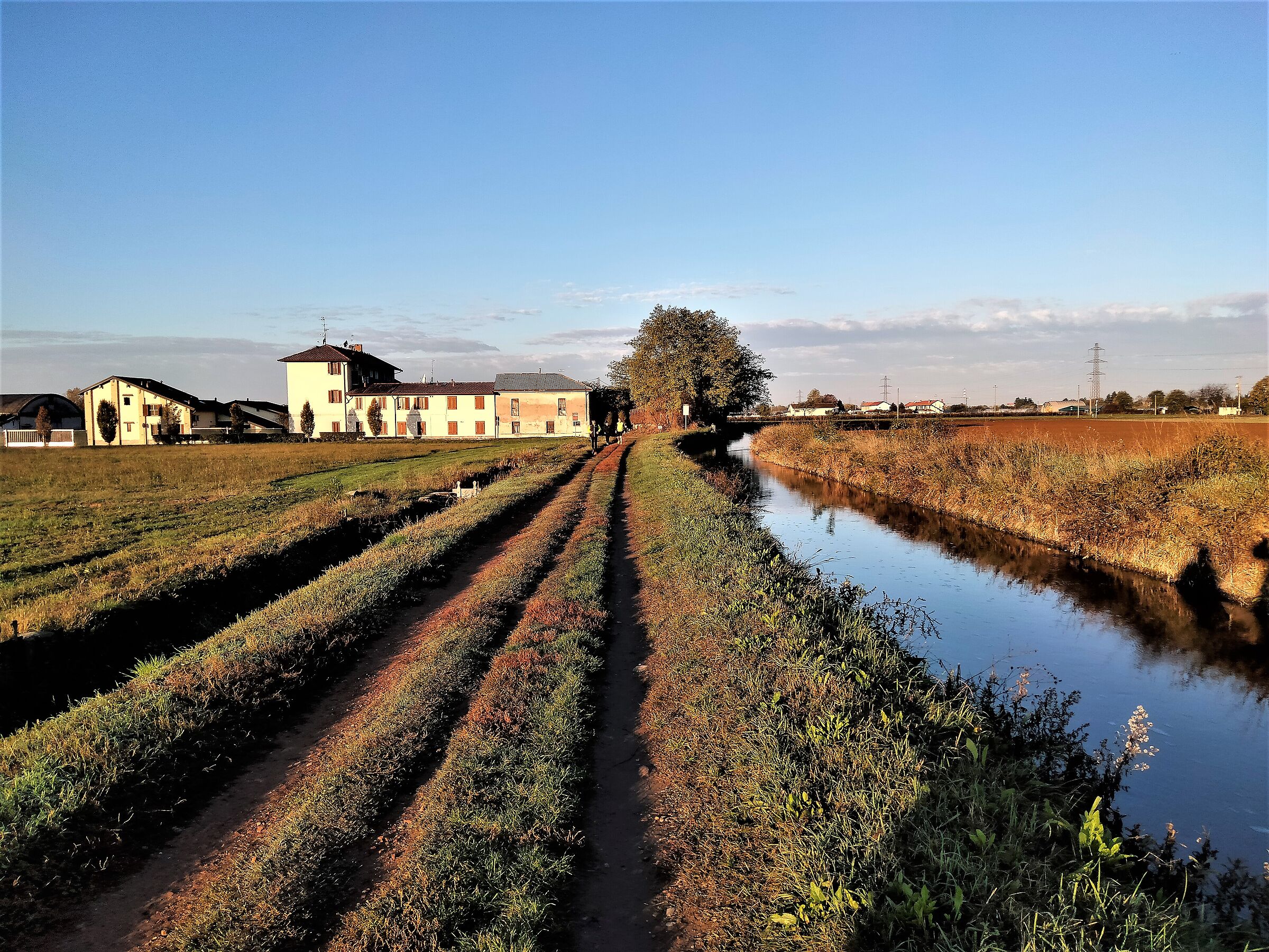 " Between Cascine and Roggie "