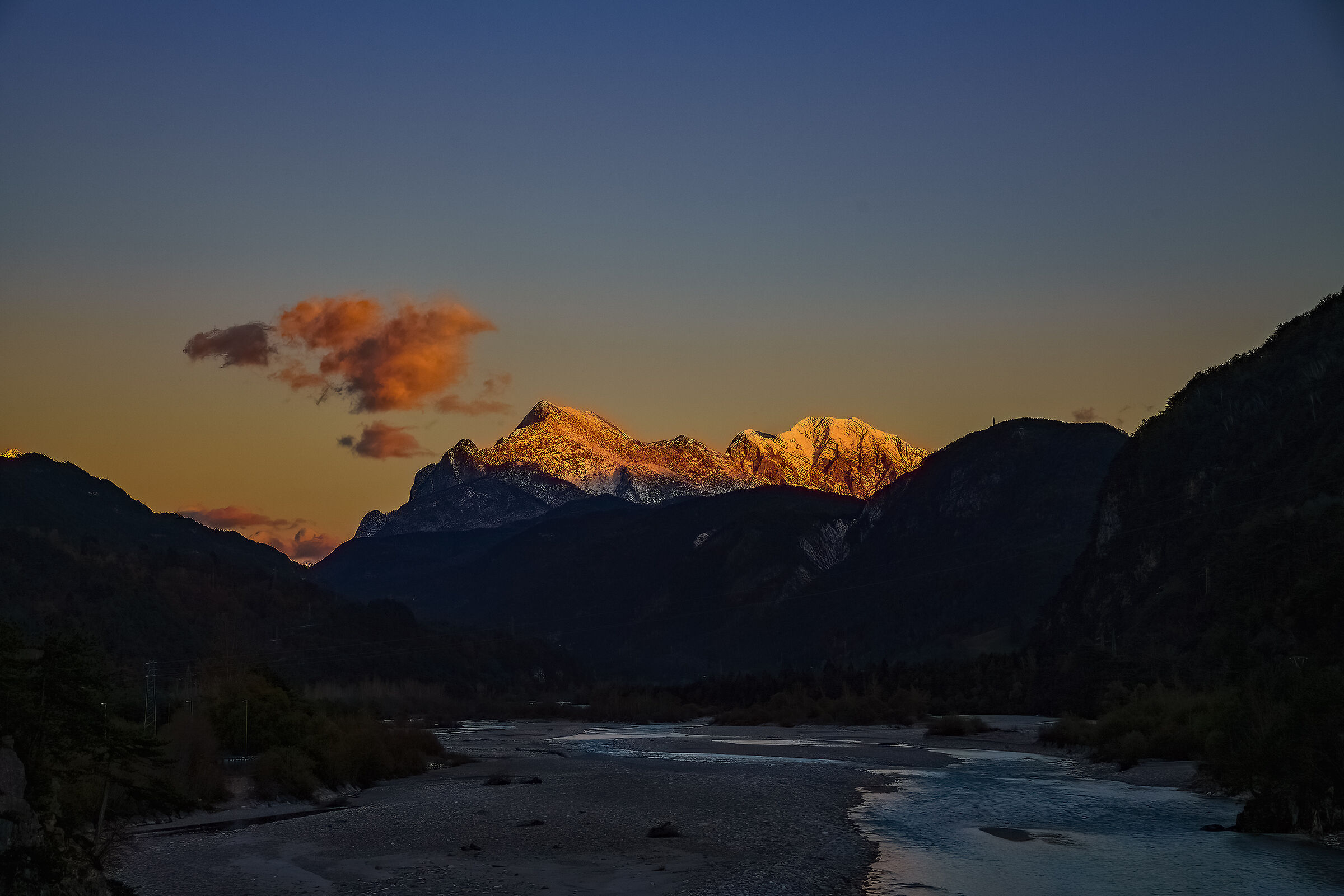 Tramonto sulle alpi Giulie Canin