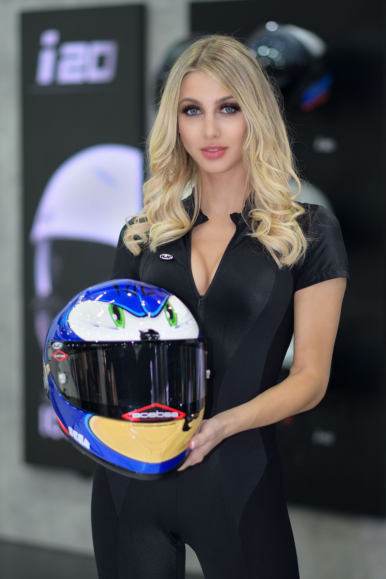 Eicma 2022: Kristina @ Hjc Helmets