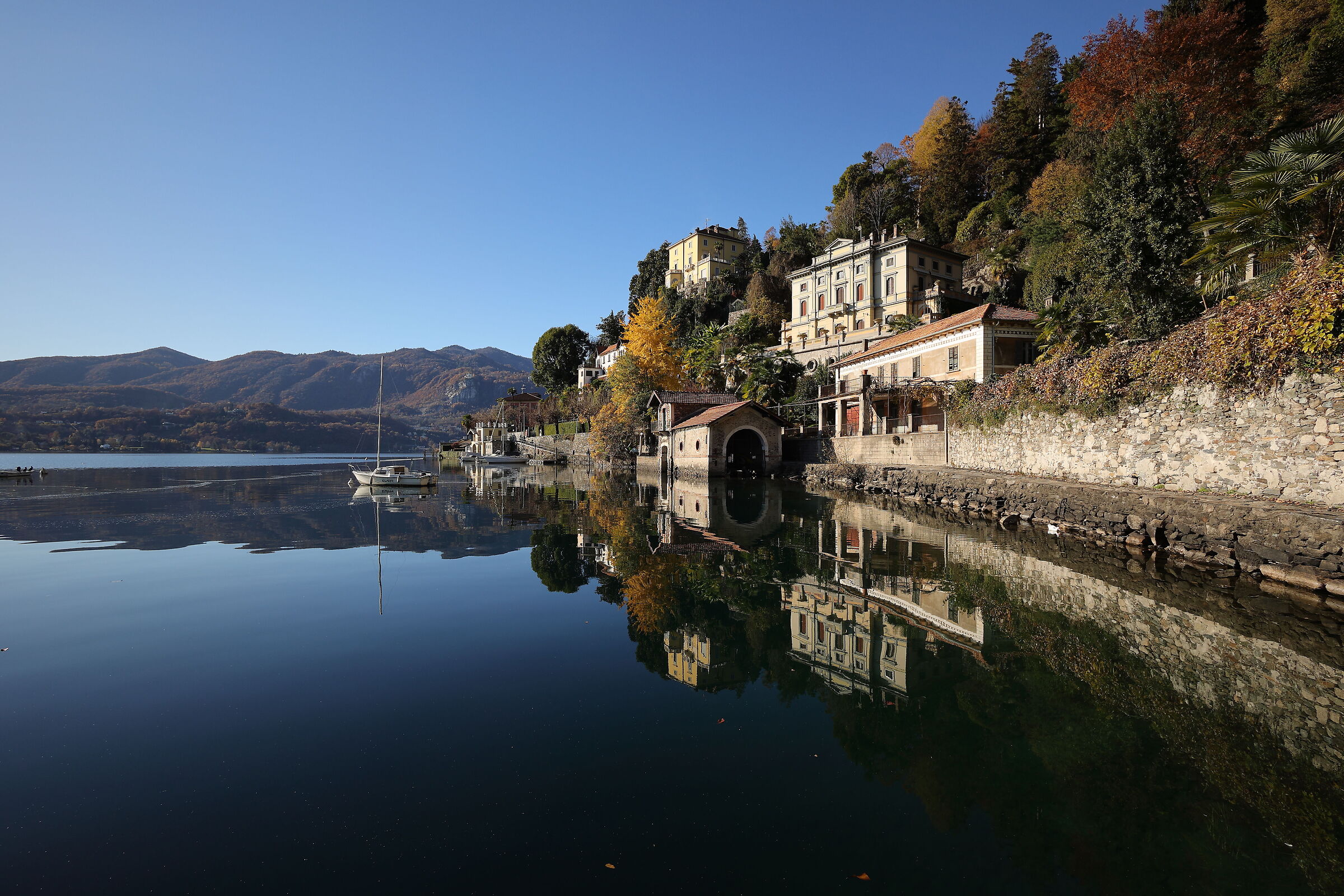 Lake Orta at 16mm