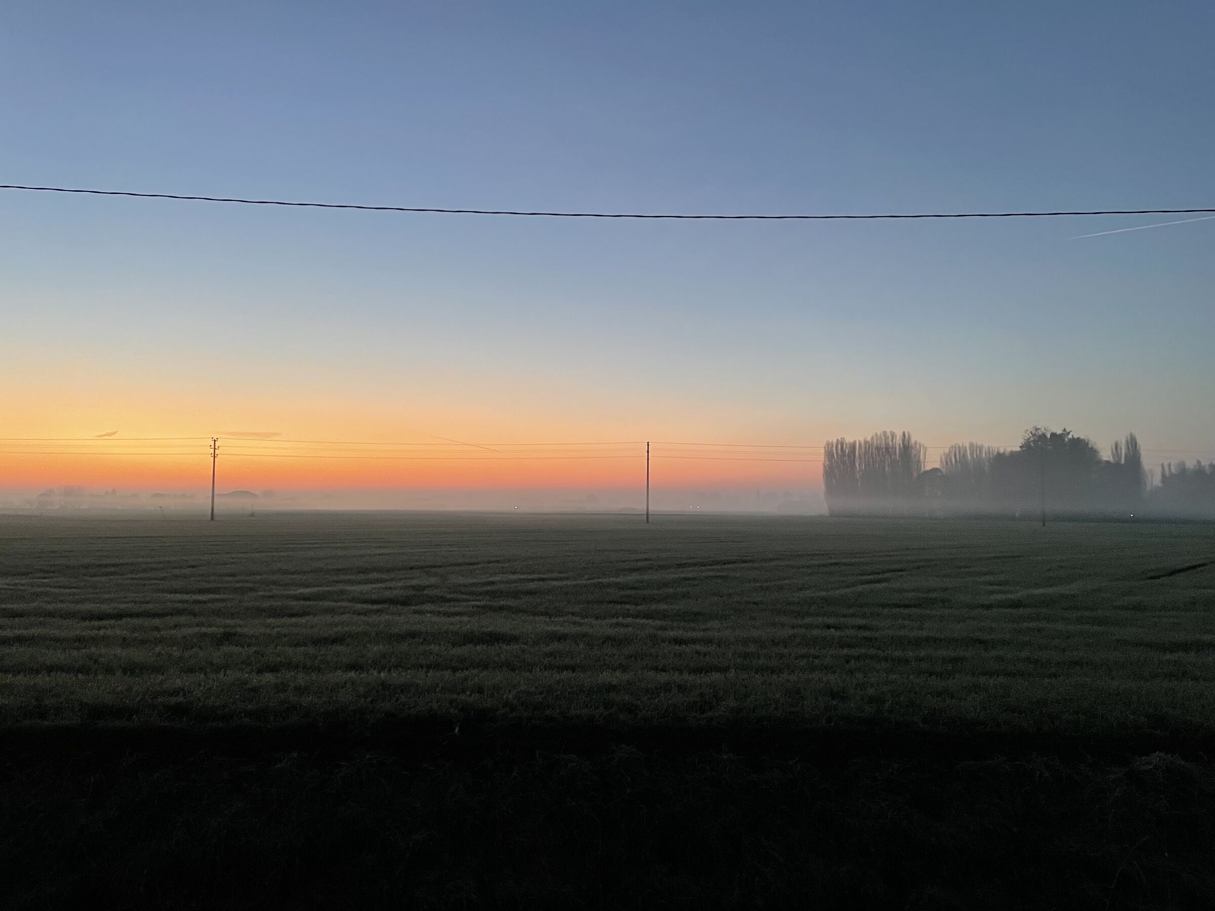 Alba di una mattina di fine novembre in  valpadana