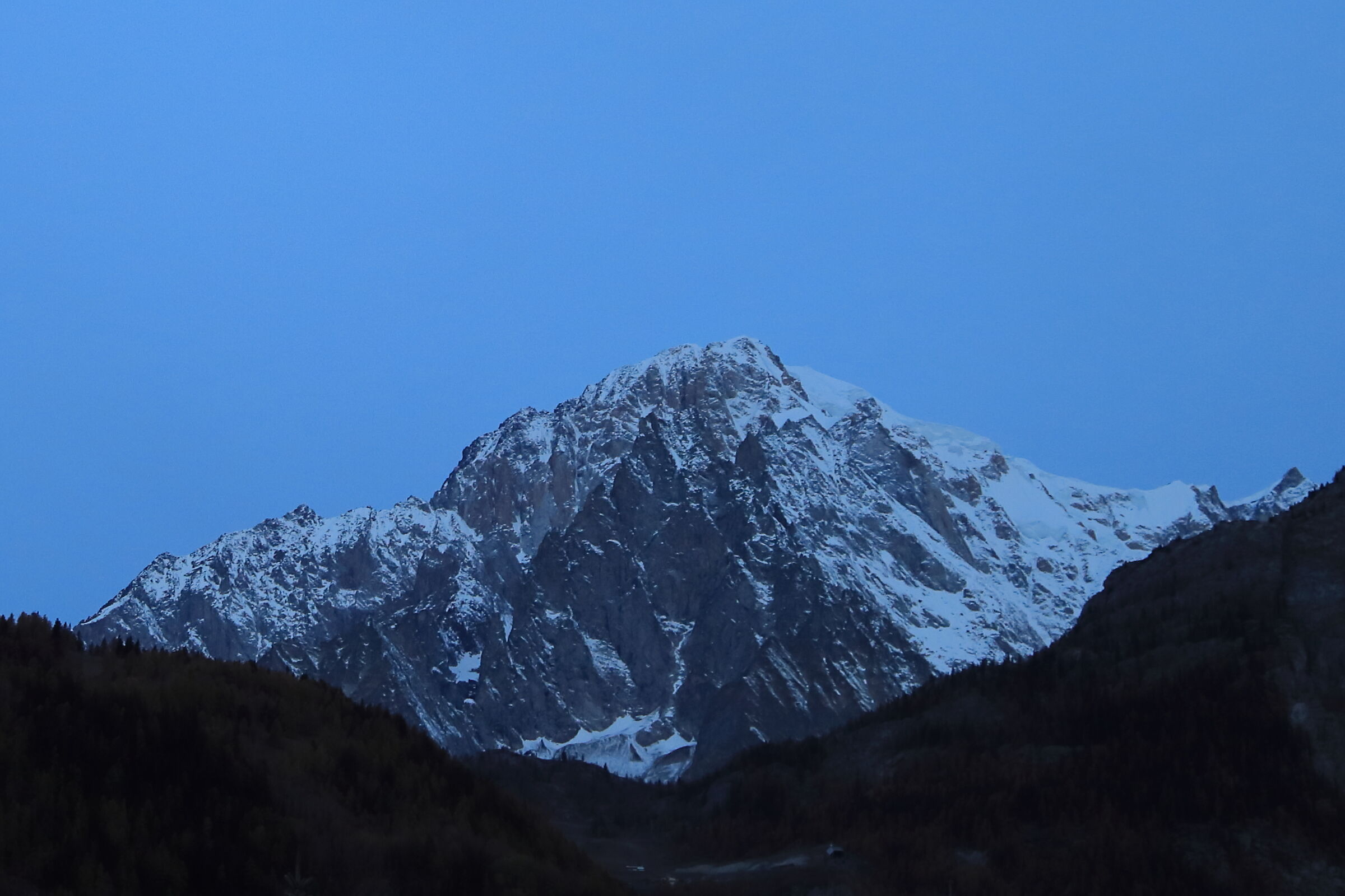 Monte Bianco Blue hour