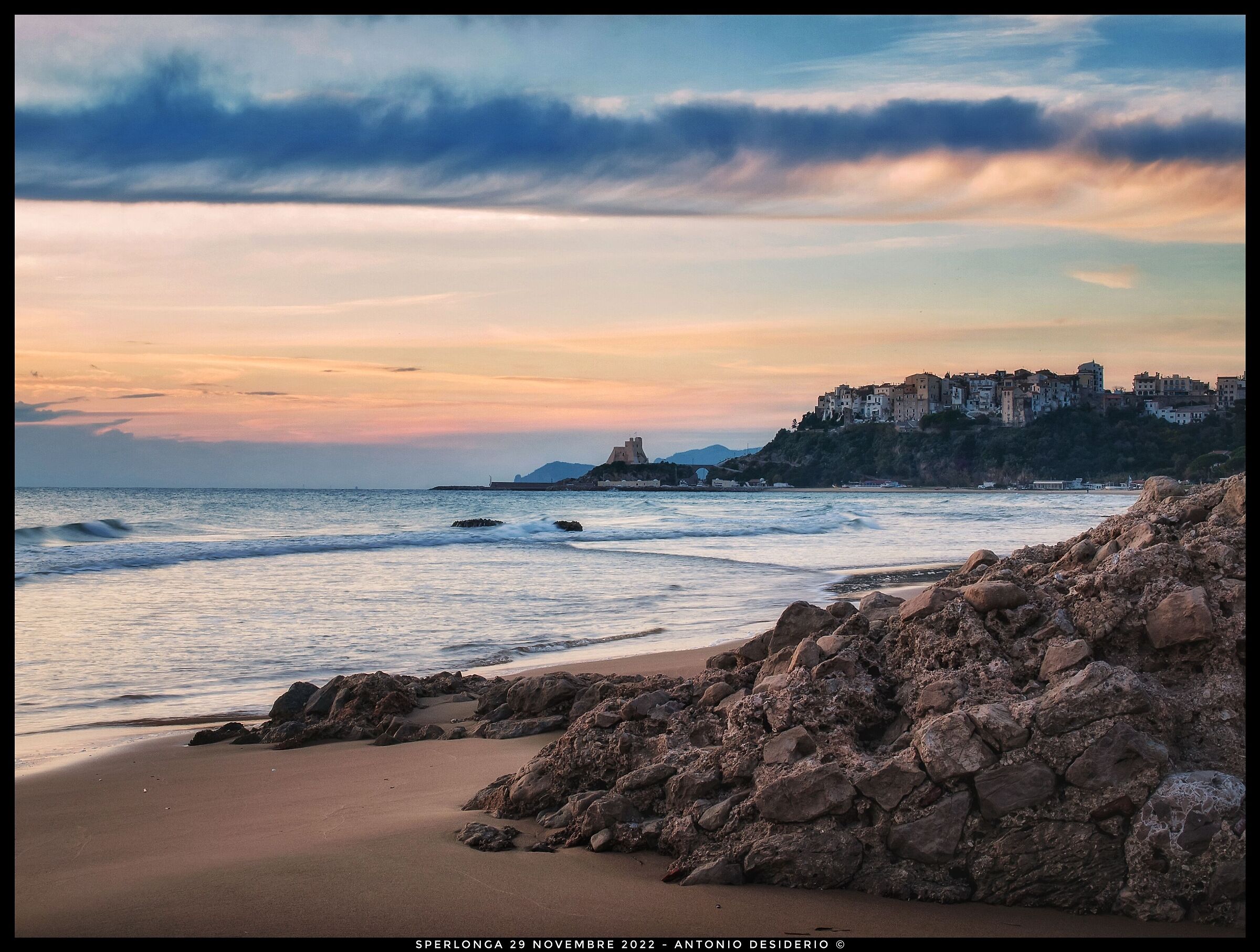 Tra i resti di antiche mura...