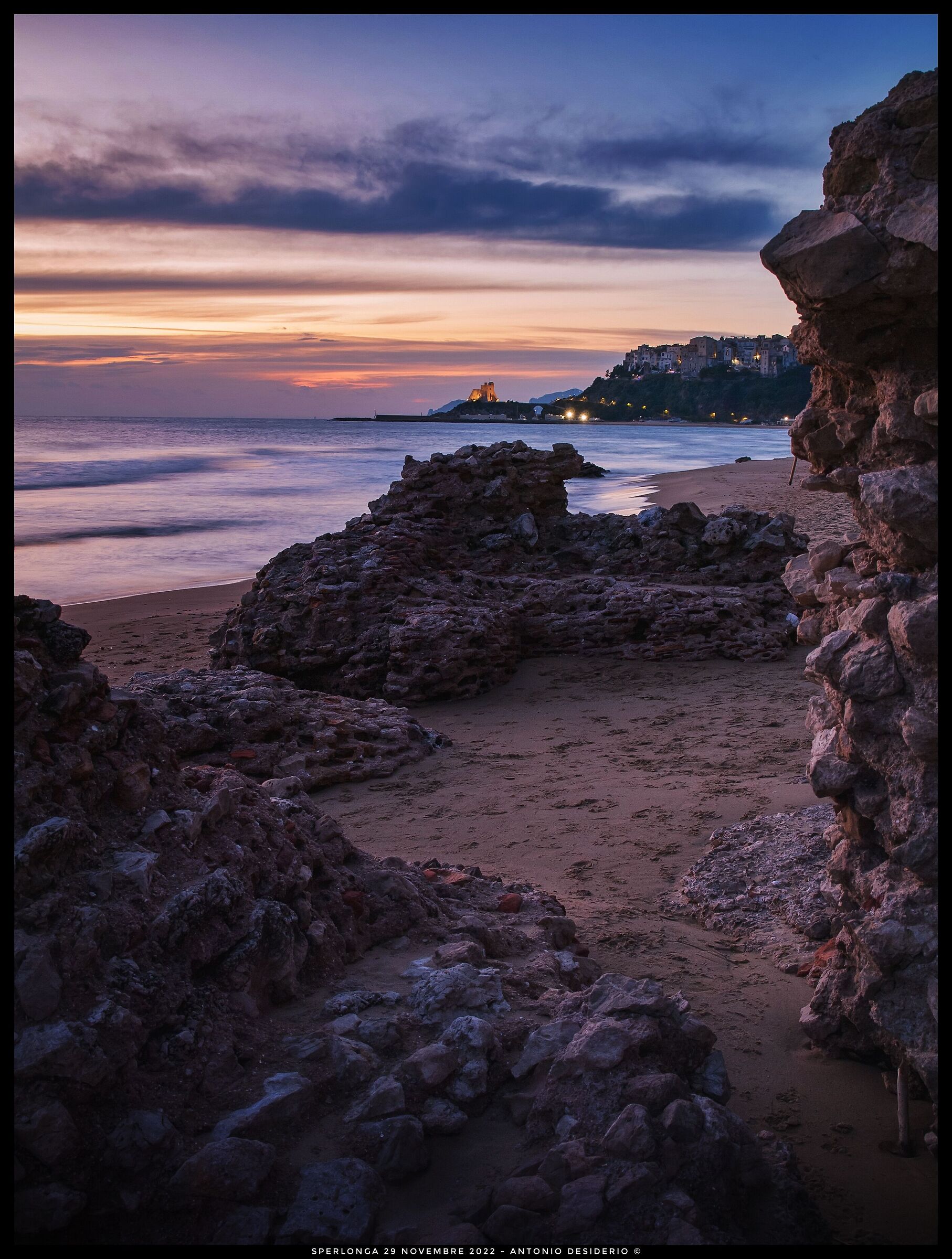 Tra i resti di antiche mura...