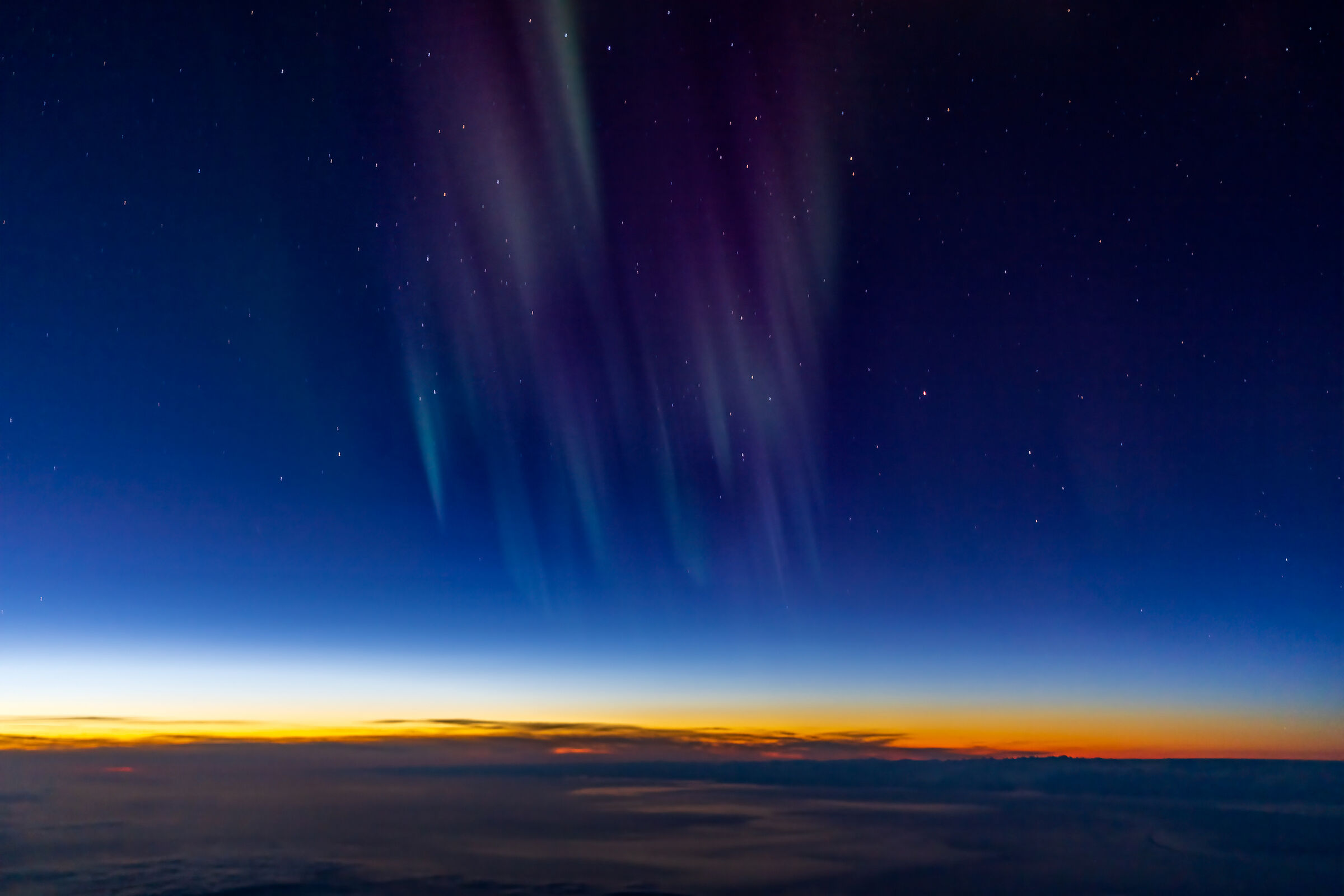 Borealis 66N over Greenland (sunset time)