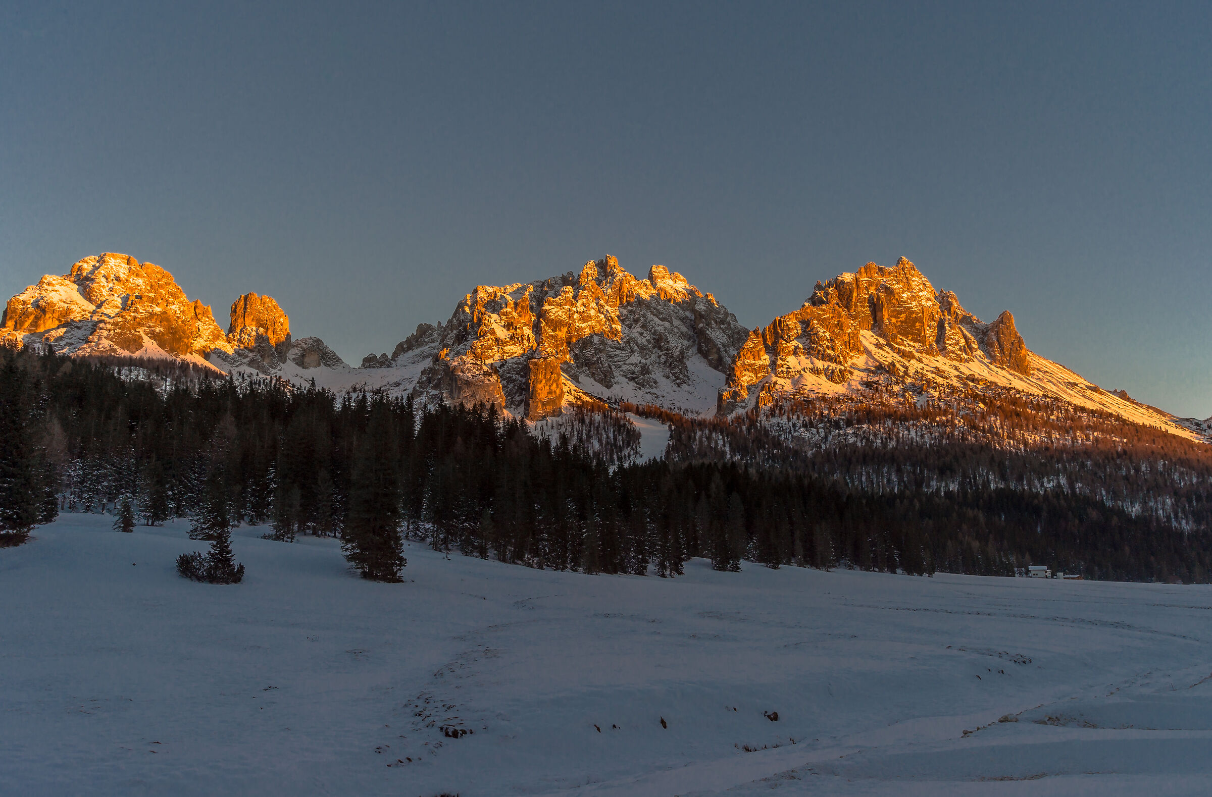 ... and another day comes to an end...