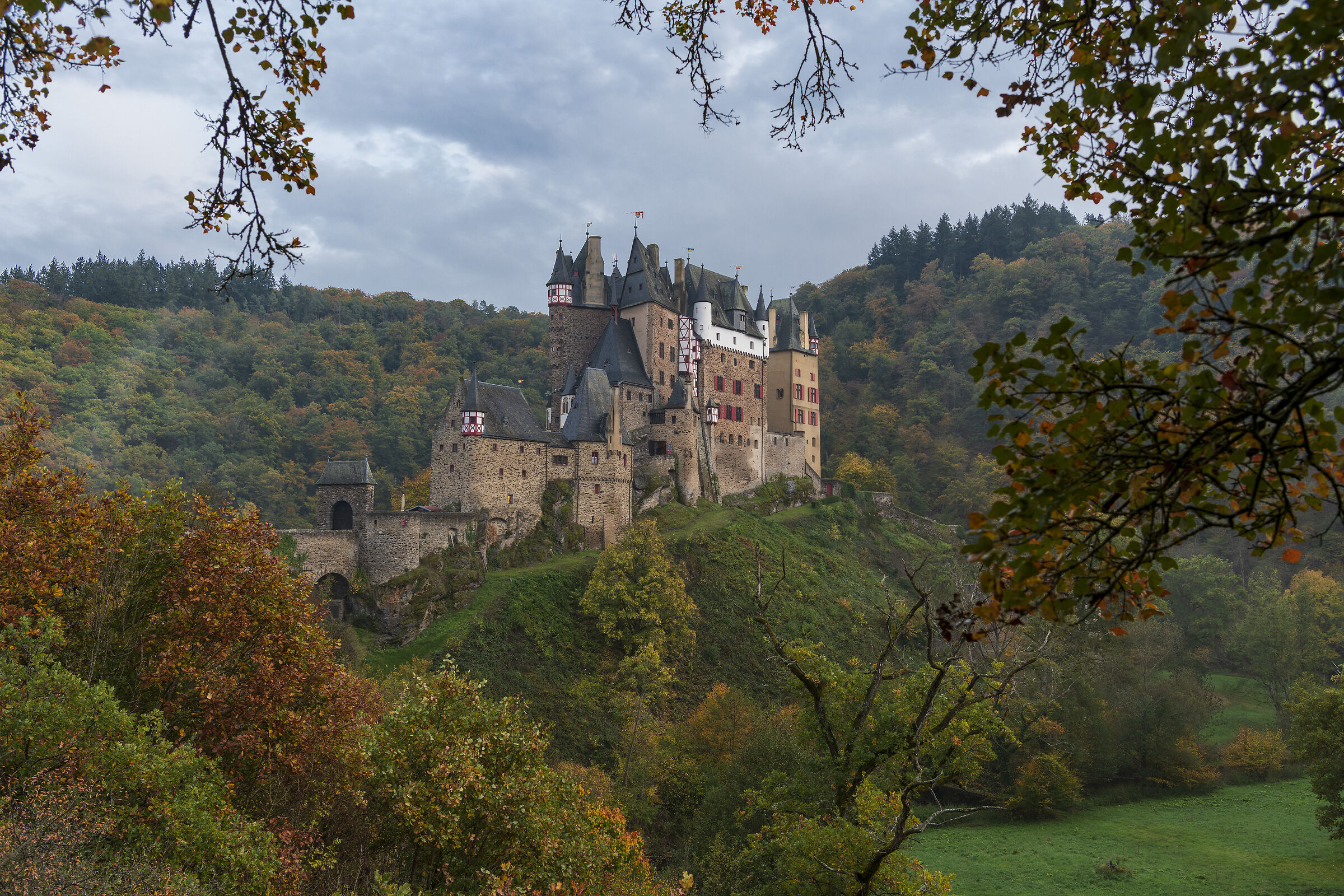 October foliage in Burg Eltz