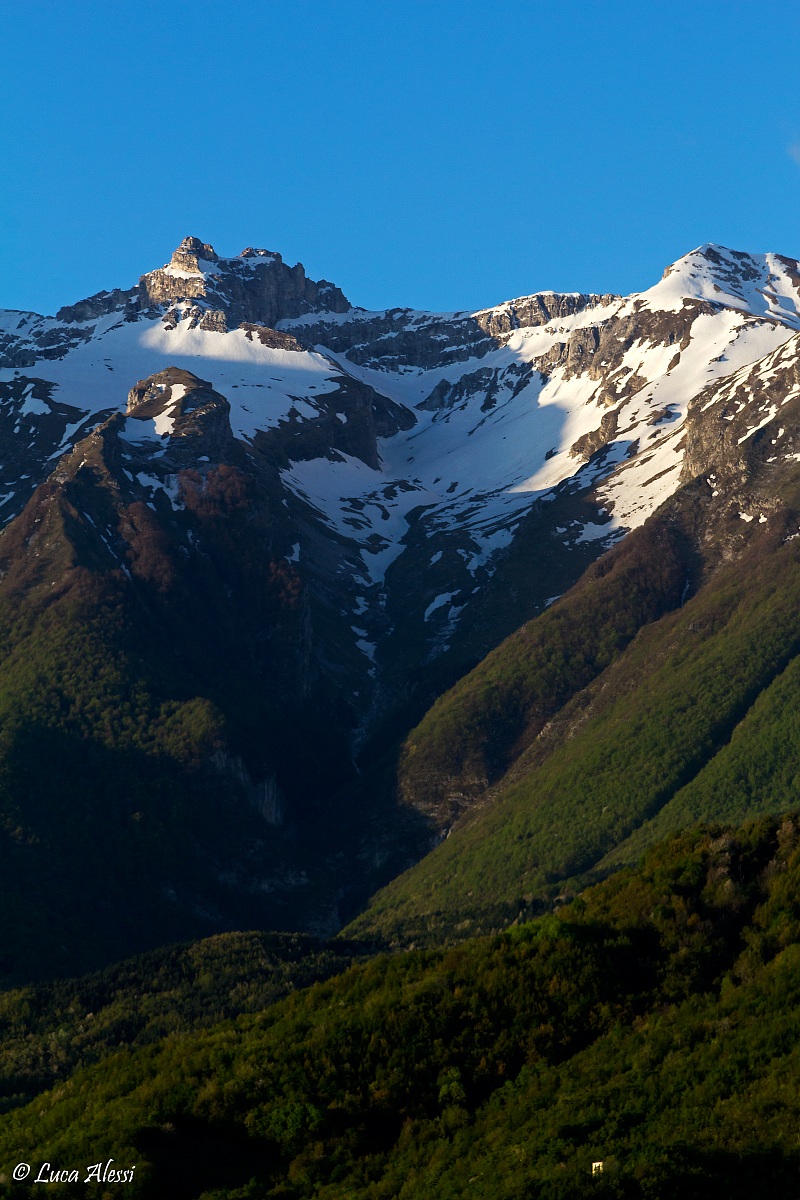 Sunrise on Mount Shirt slope Teramano