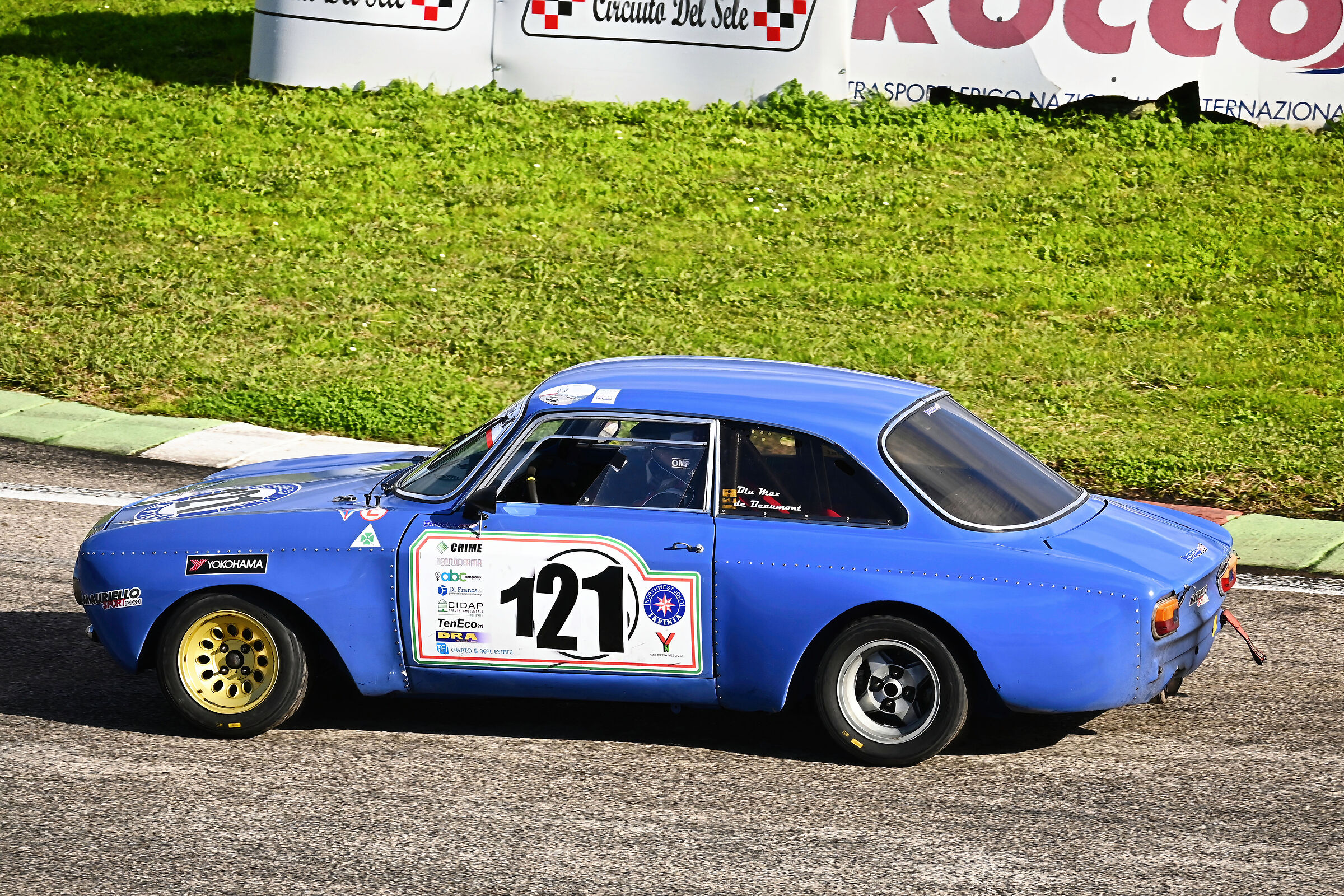 Alfa Romeo GT al top