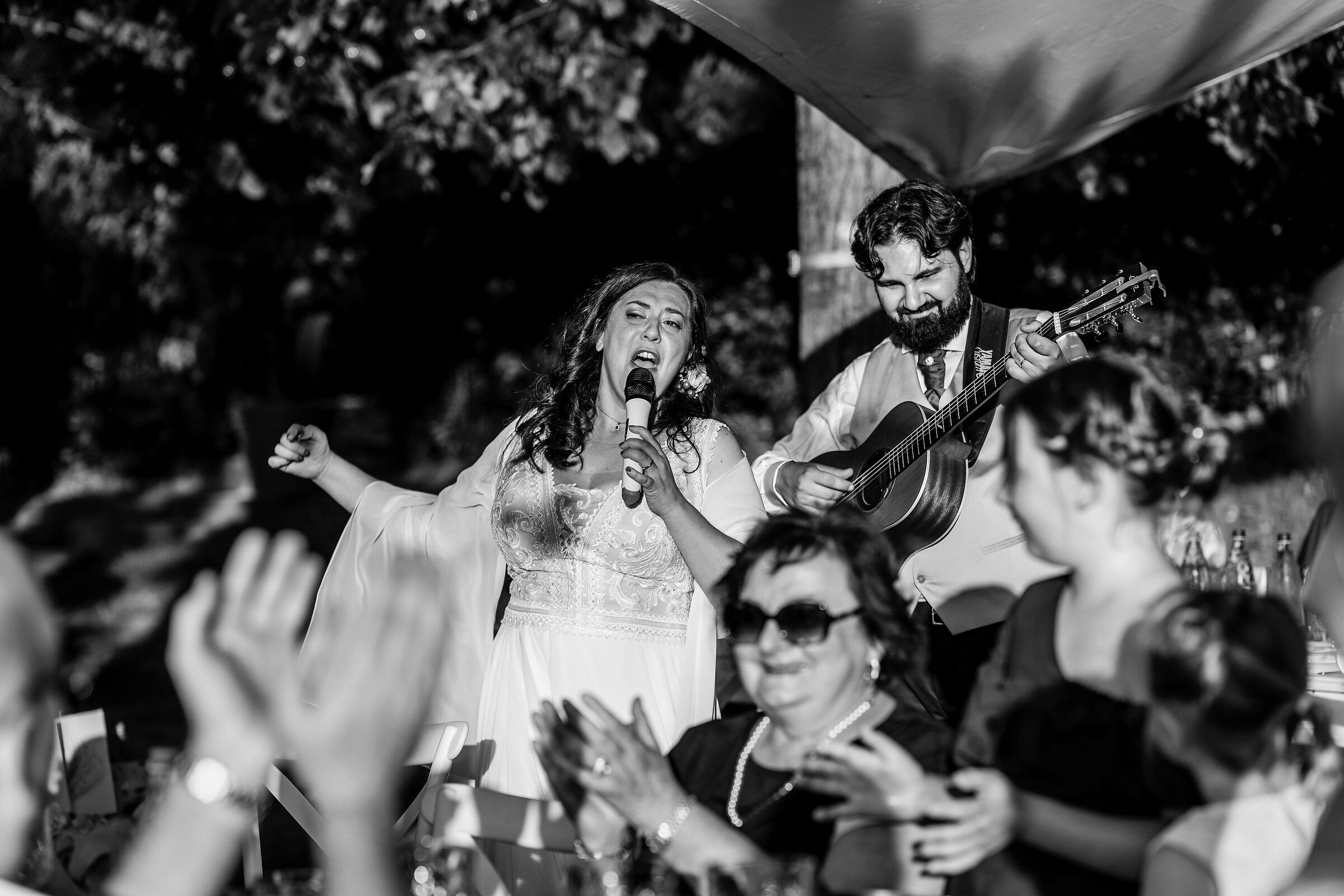 The singing bride