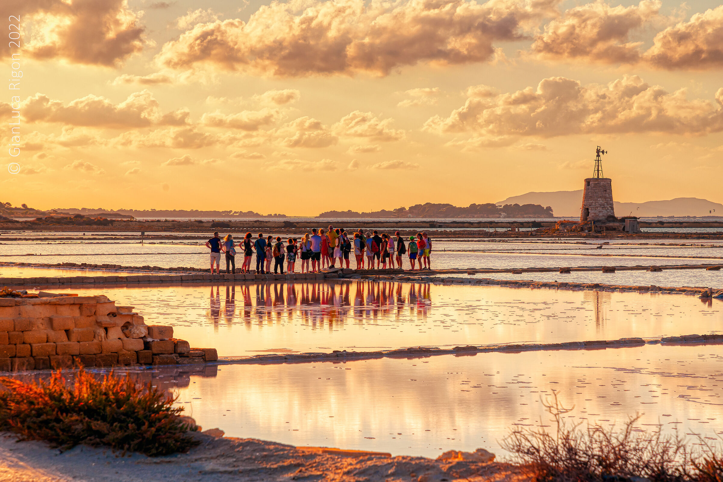 Golden hour alle saline di Marsala