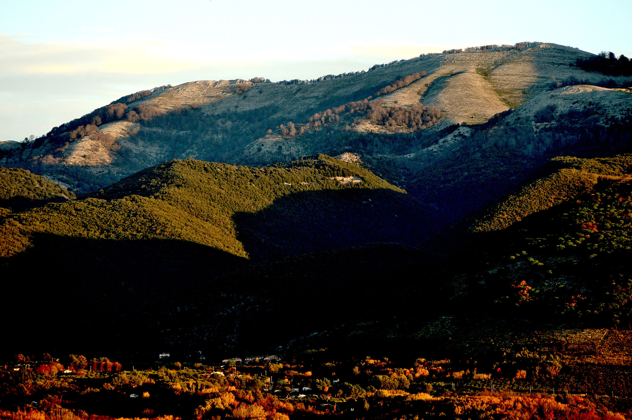 The morning lights on Mount Ardicara (Lepini)