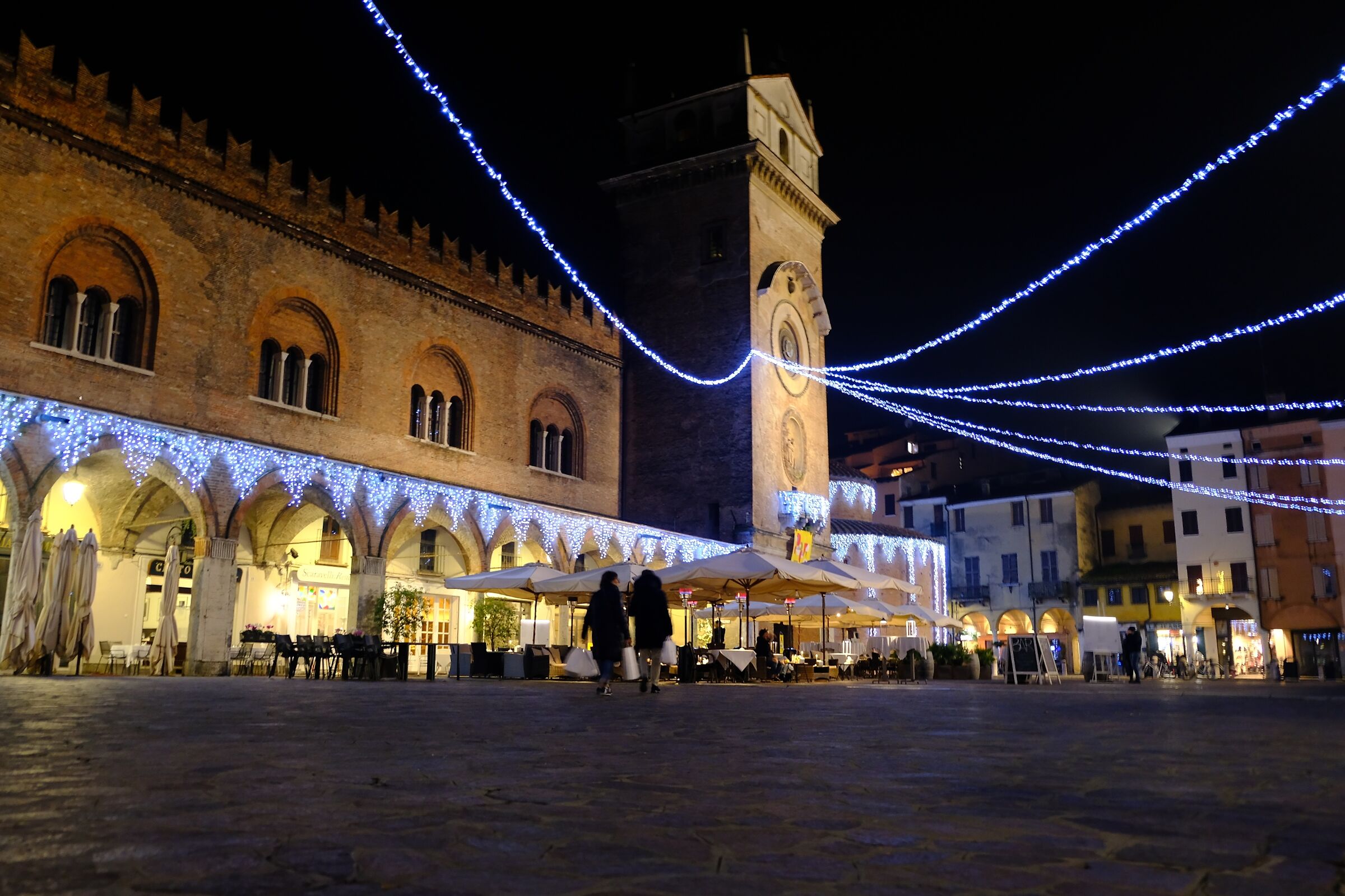 Pre Christmas shopping in Piazza delle Erbe in Mantua