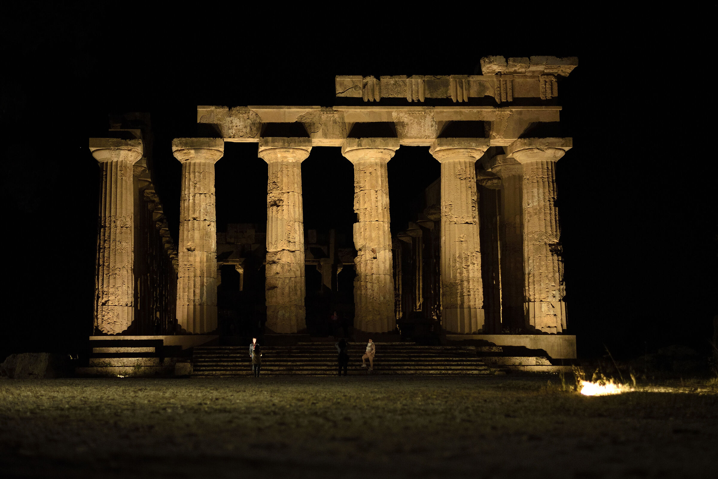 Come formiche ai tuoi piedi