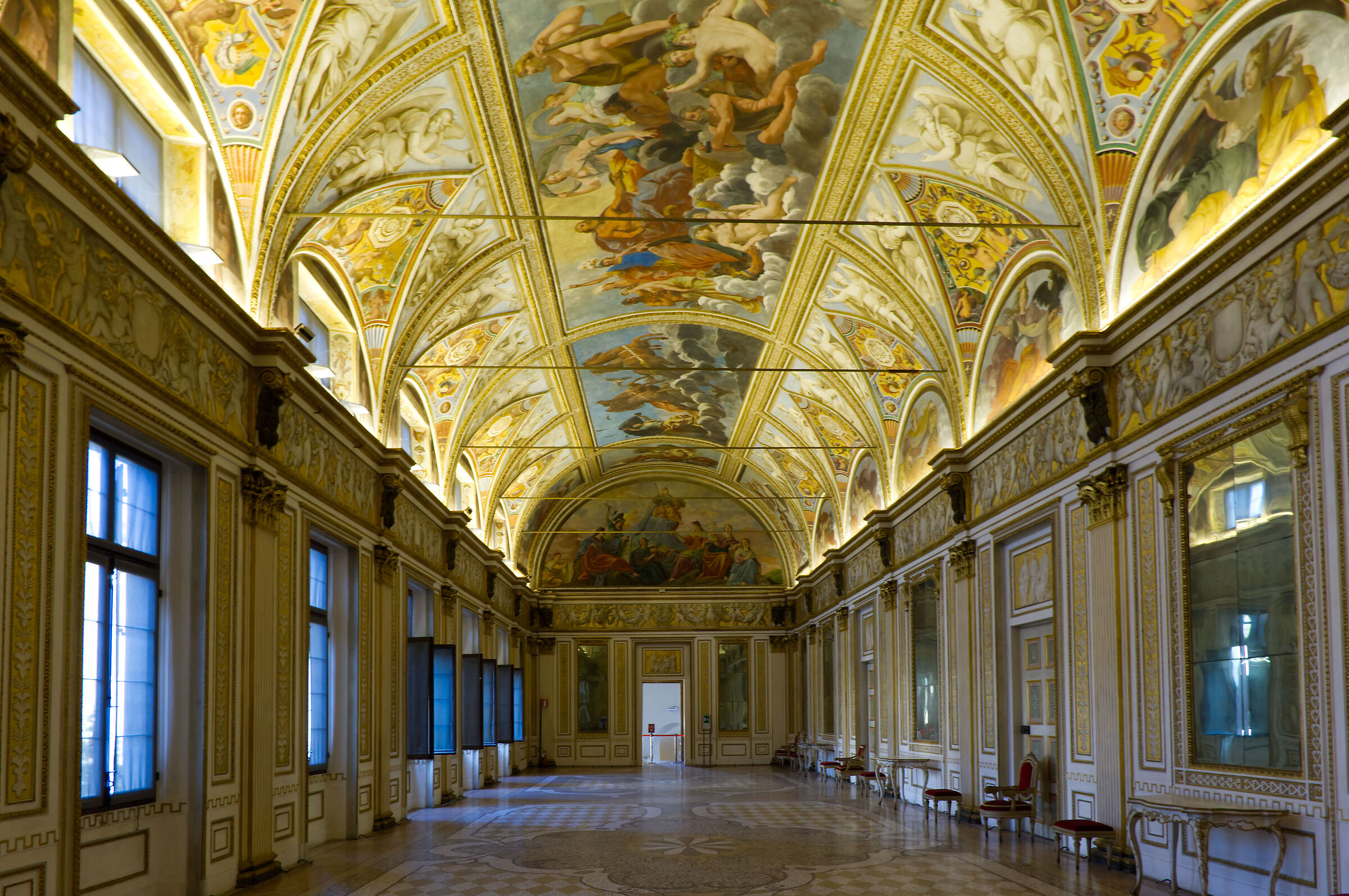 the Hall of Mirrors, Mantua