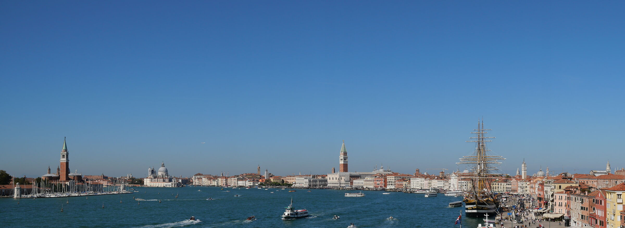 Overview of the lagoon