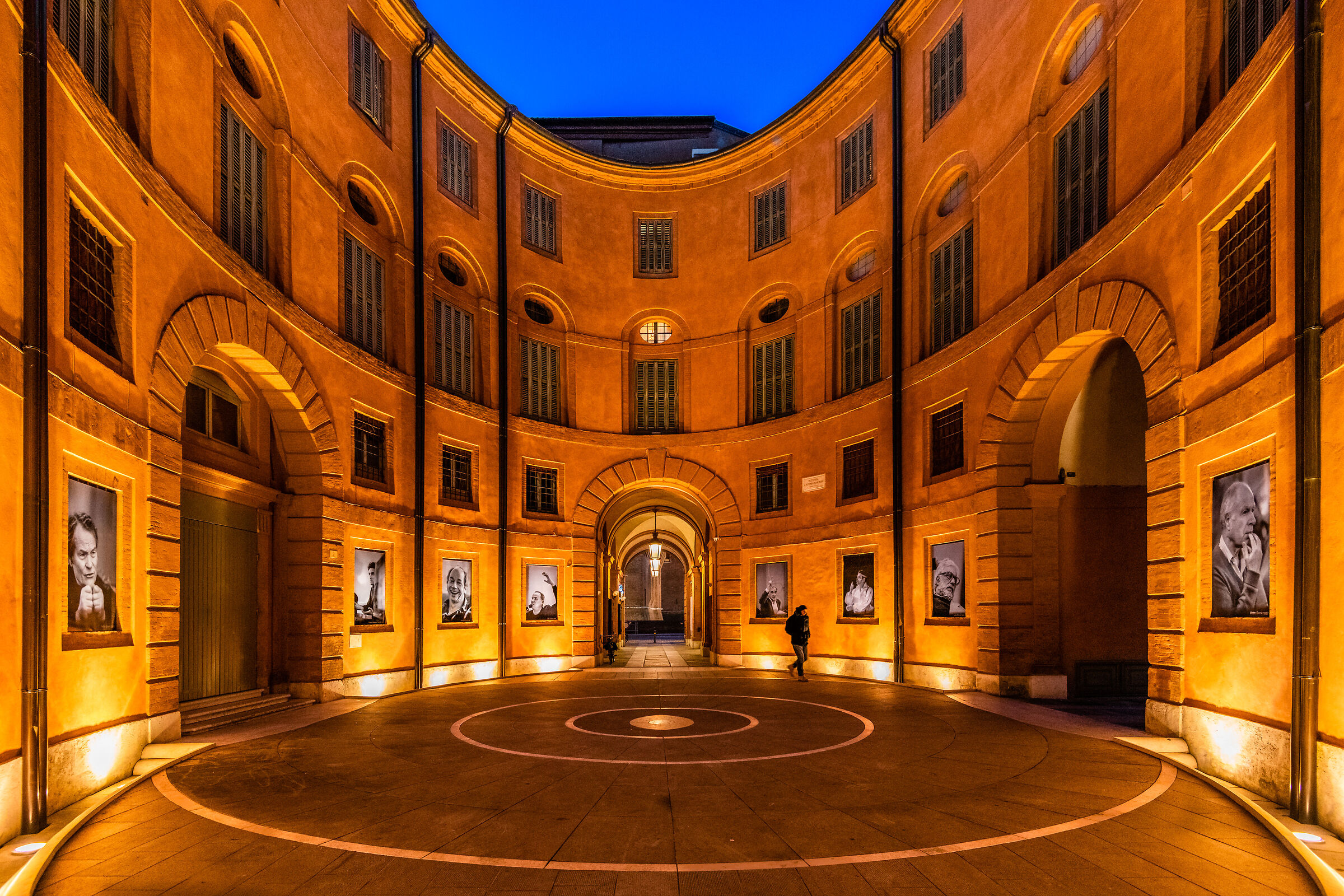 Solo me ne vò per la città