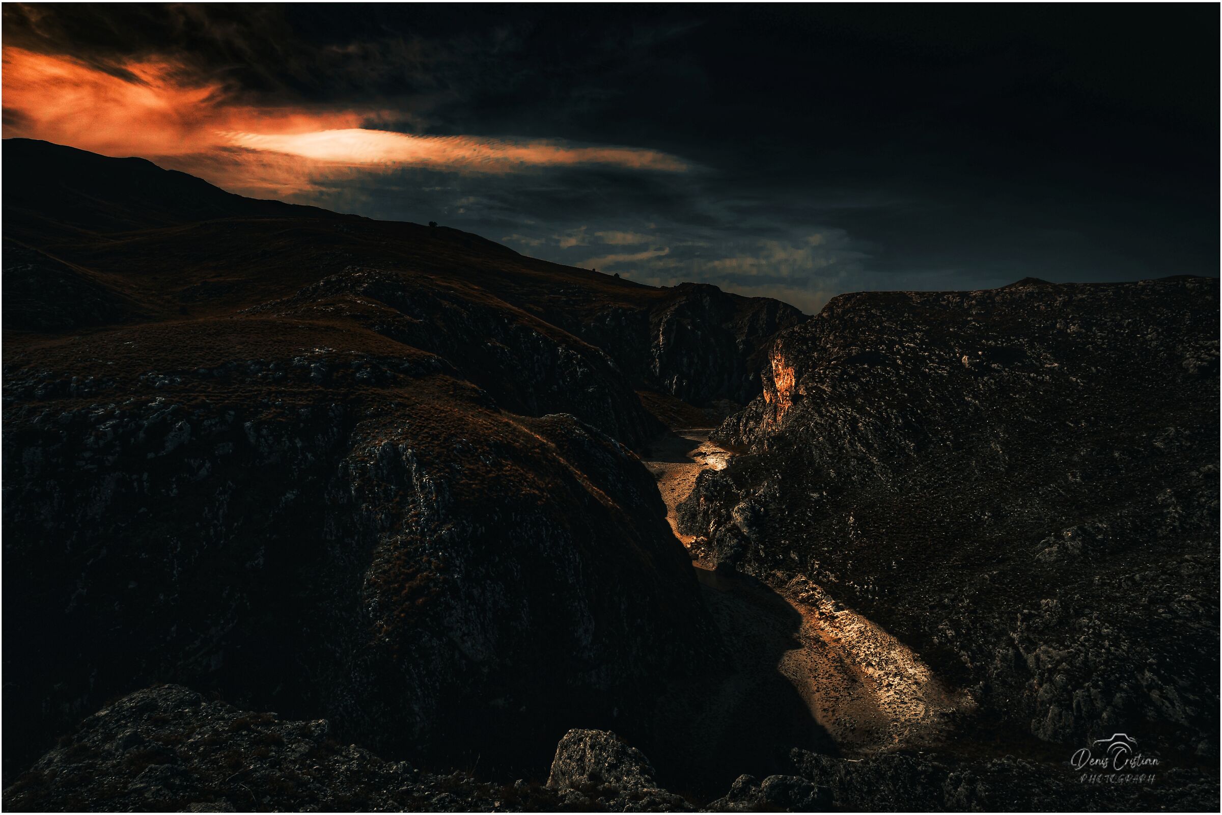 Penumbra, canyon of Valianara