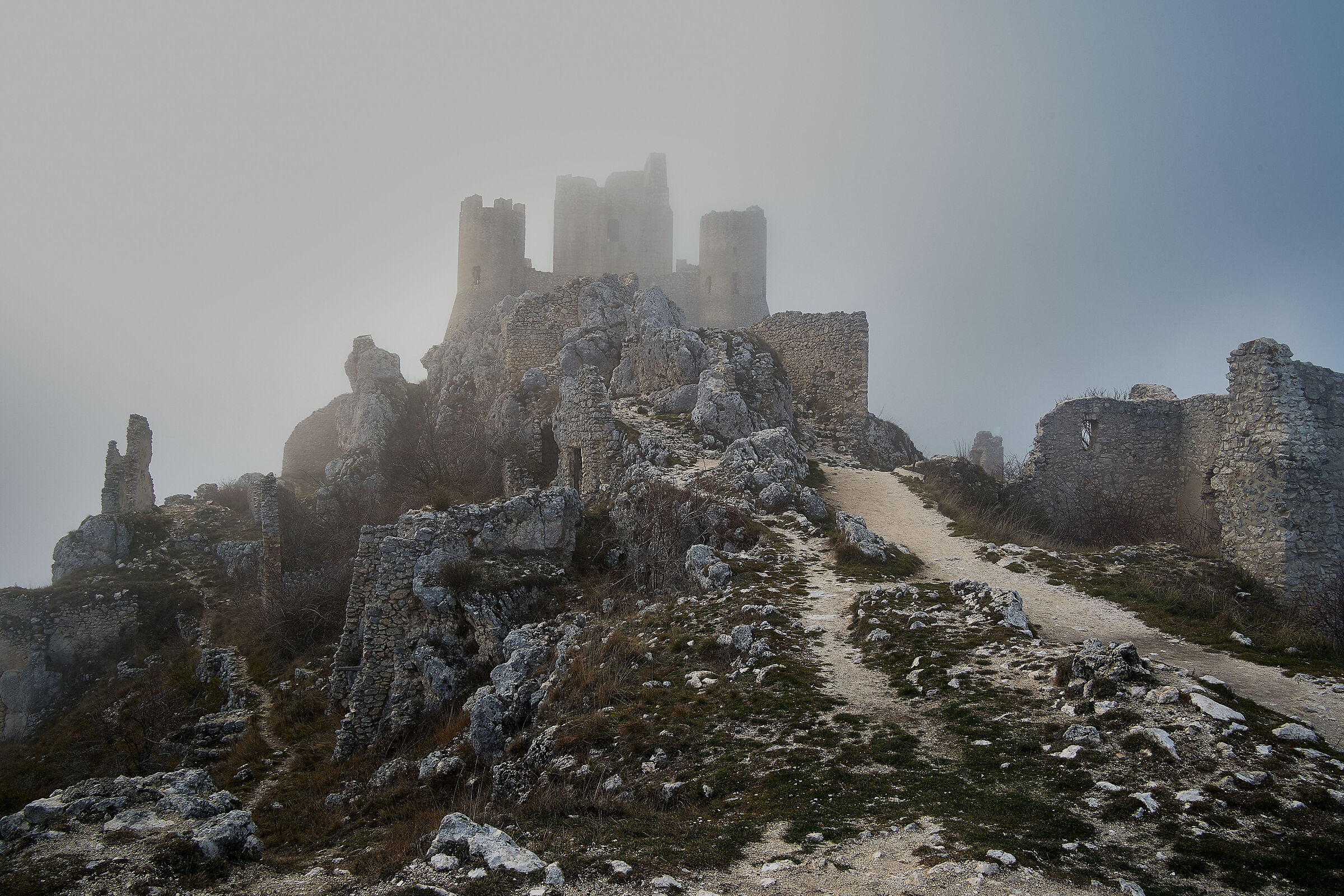 Nebbia a Rocca Calascio 2