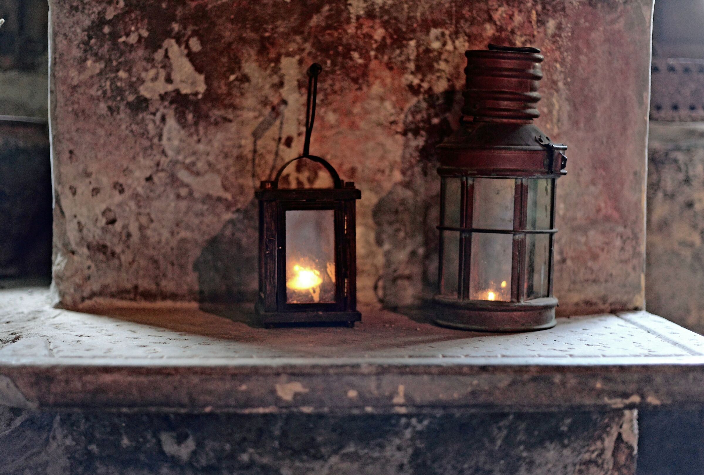 Una lanterna per preannunciare l'arrivo del Natale