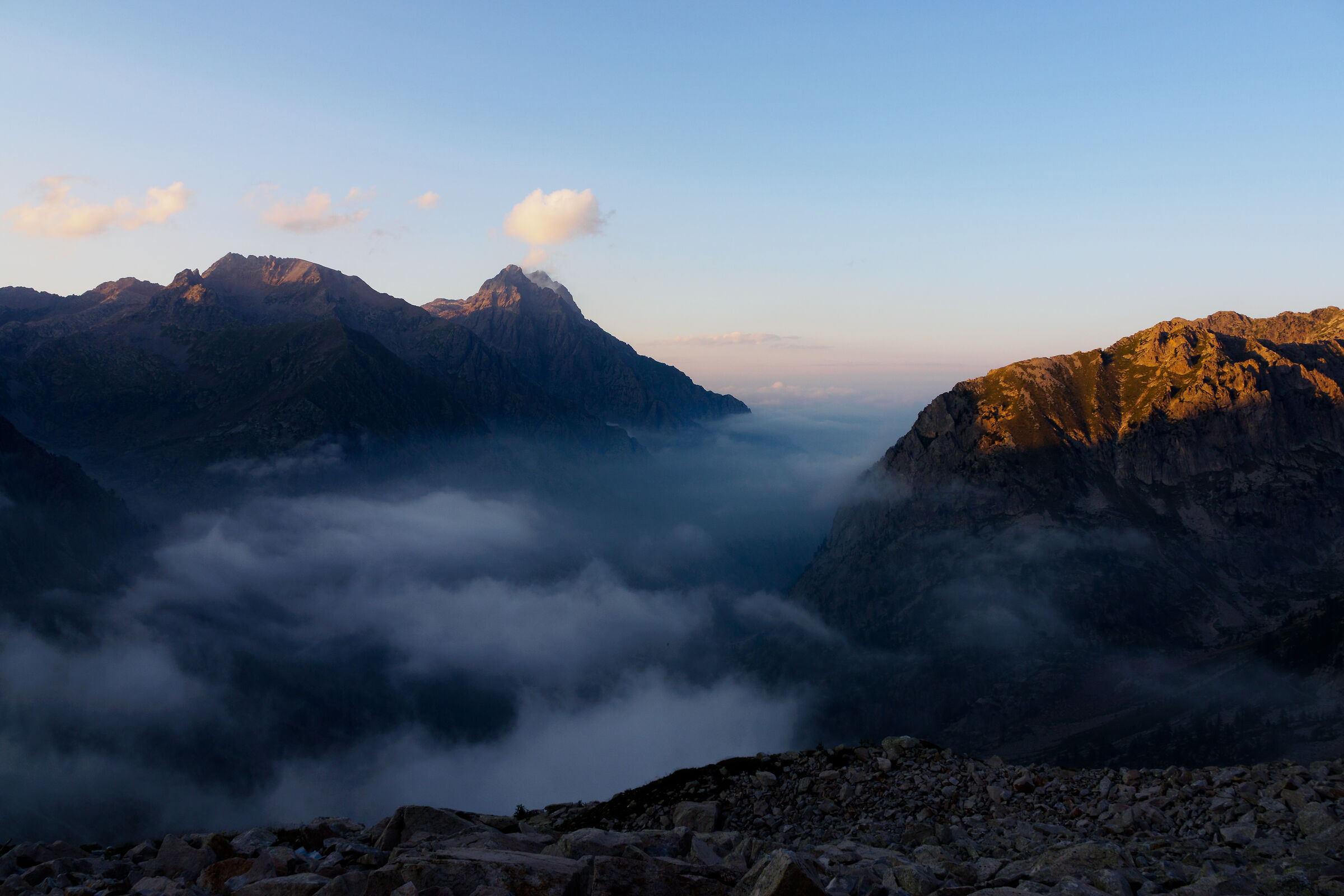Last lights from the shelter This