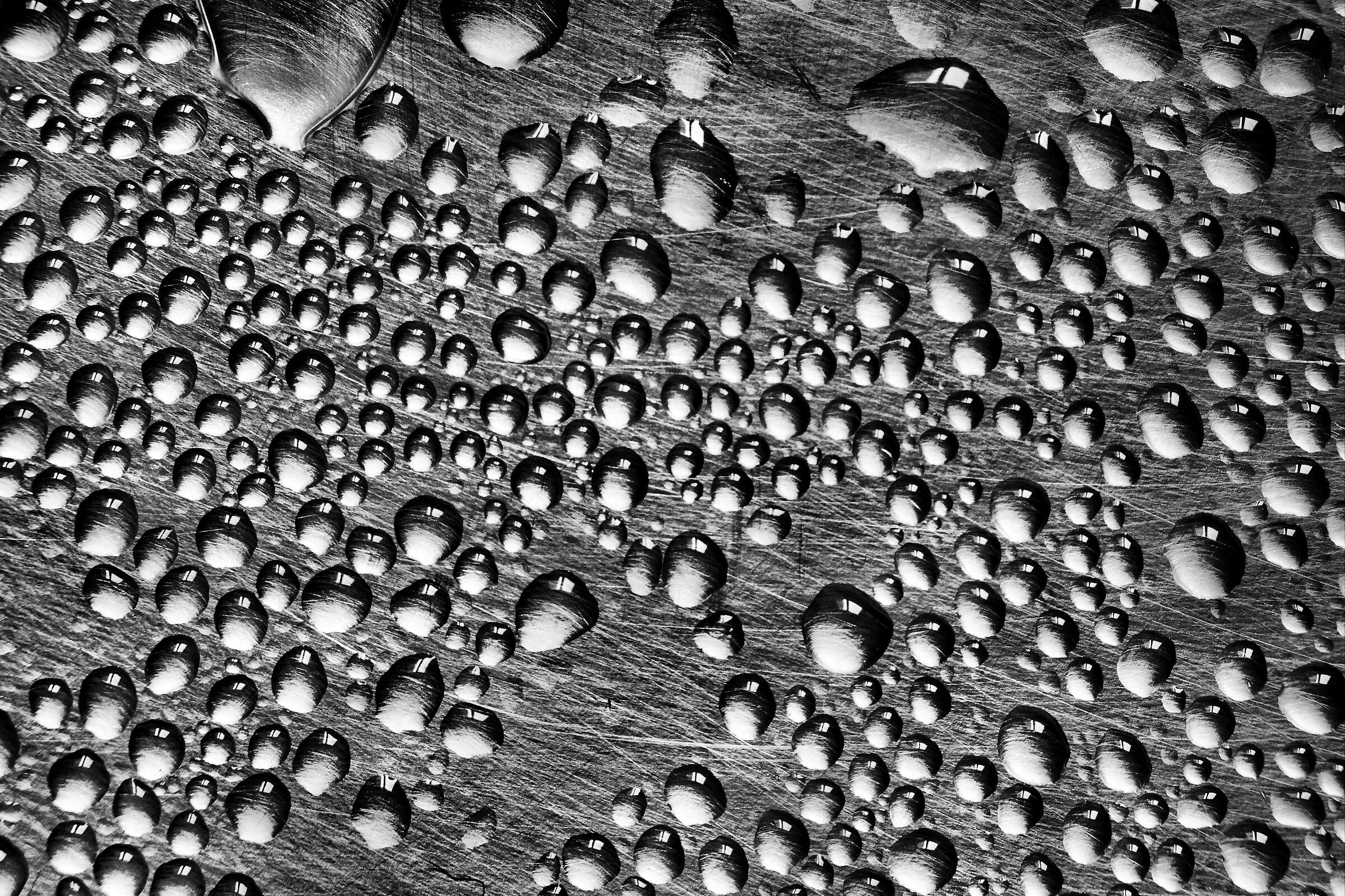 streaks with drops