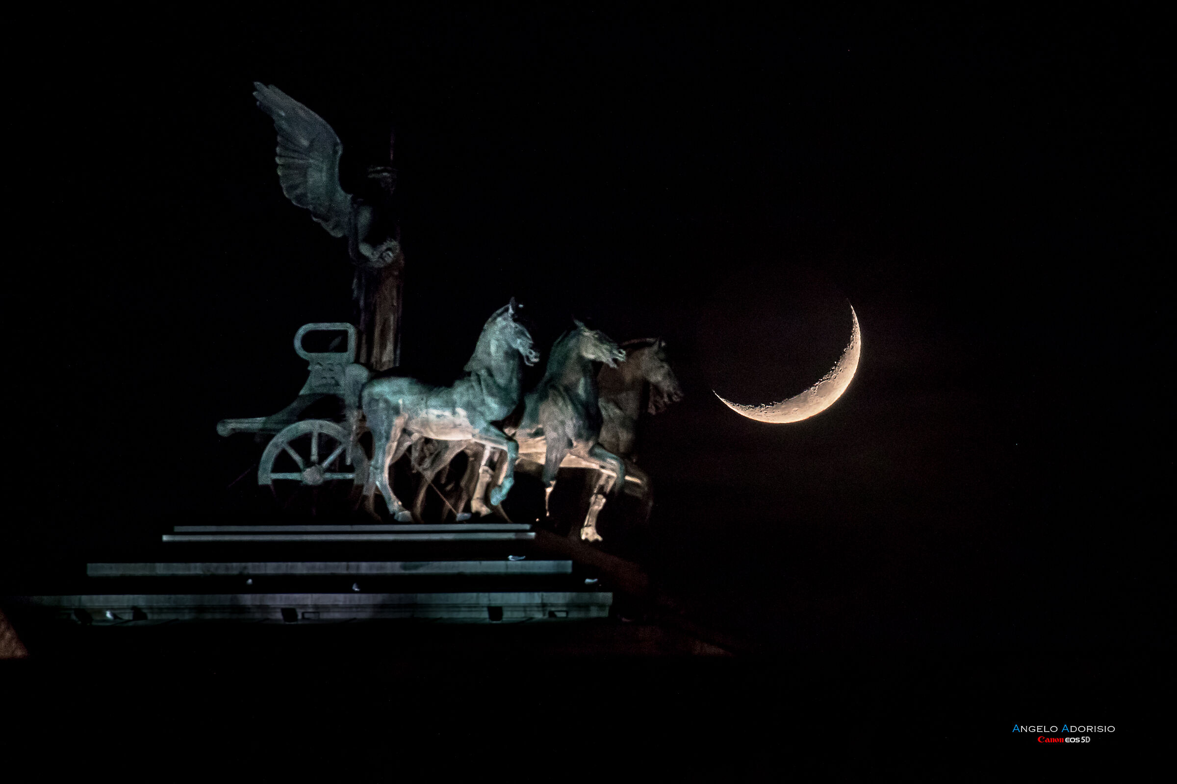 Chariot on the atari of the Fatherland