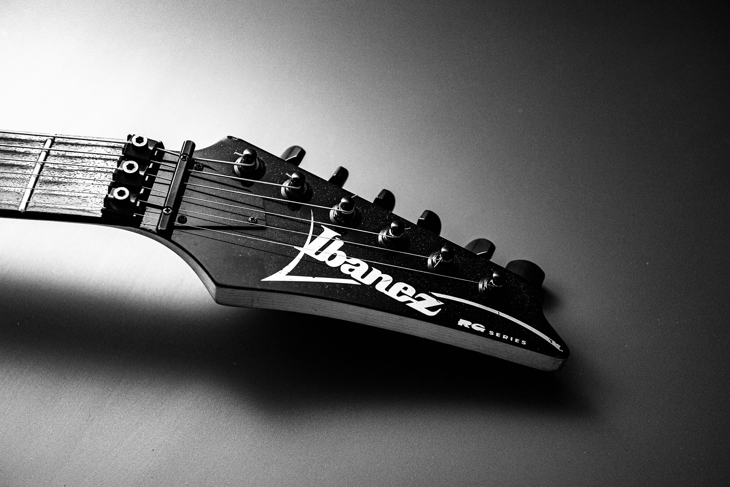 Ibanez_head