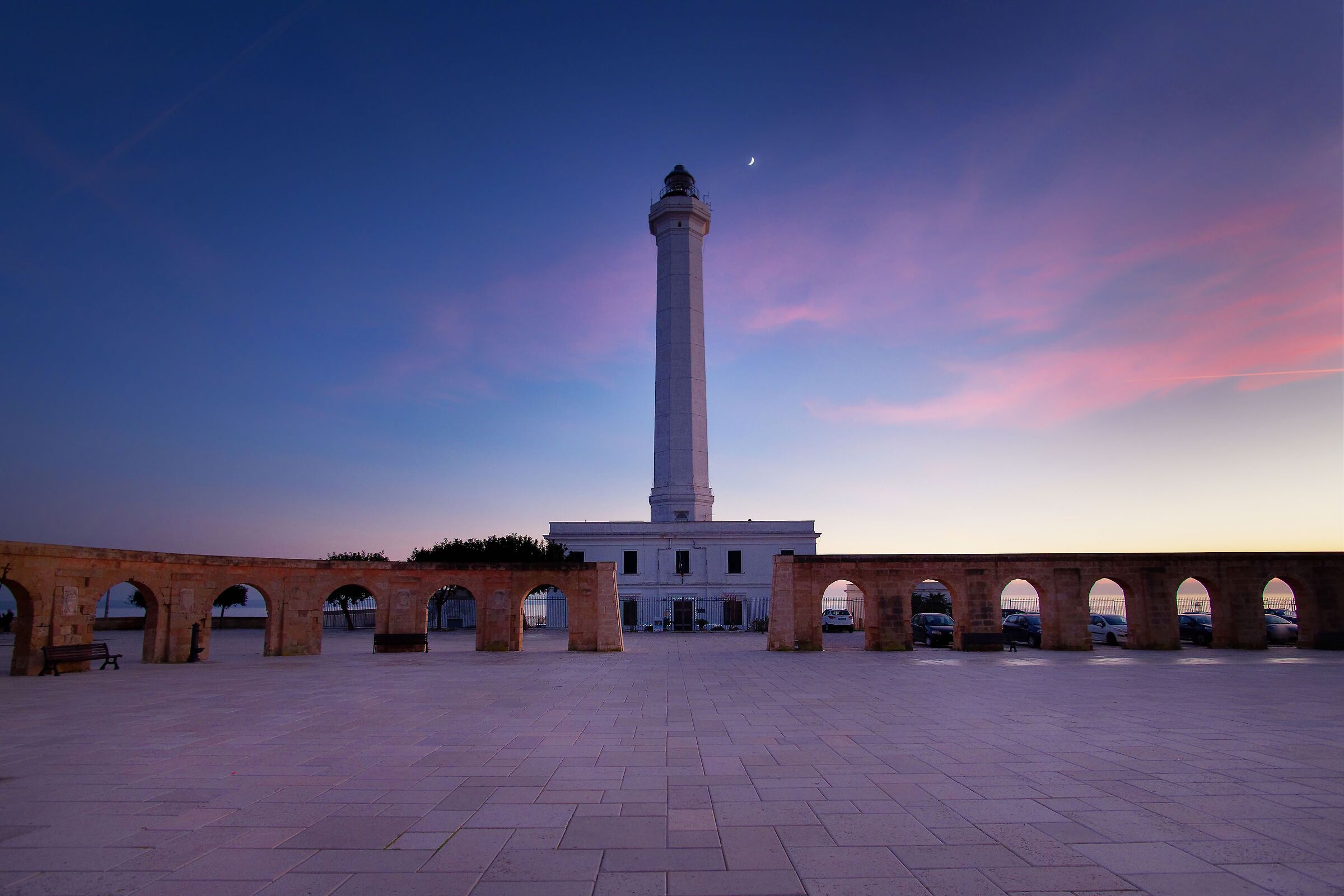 Evening falls on Finibus Terrae