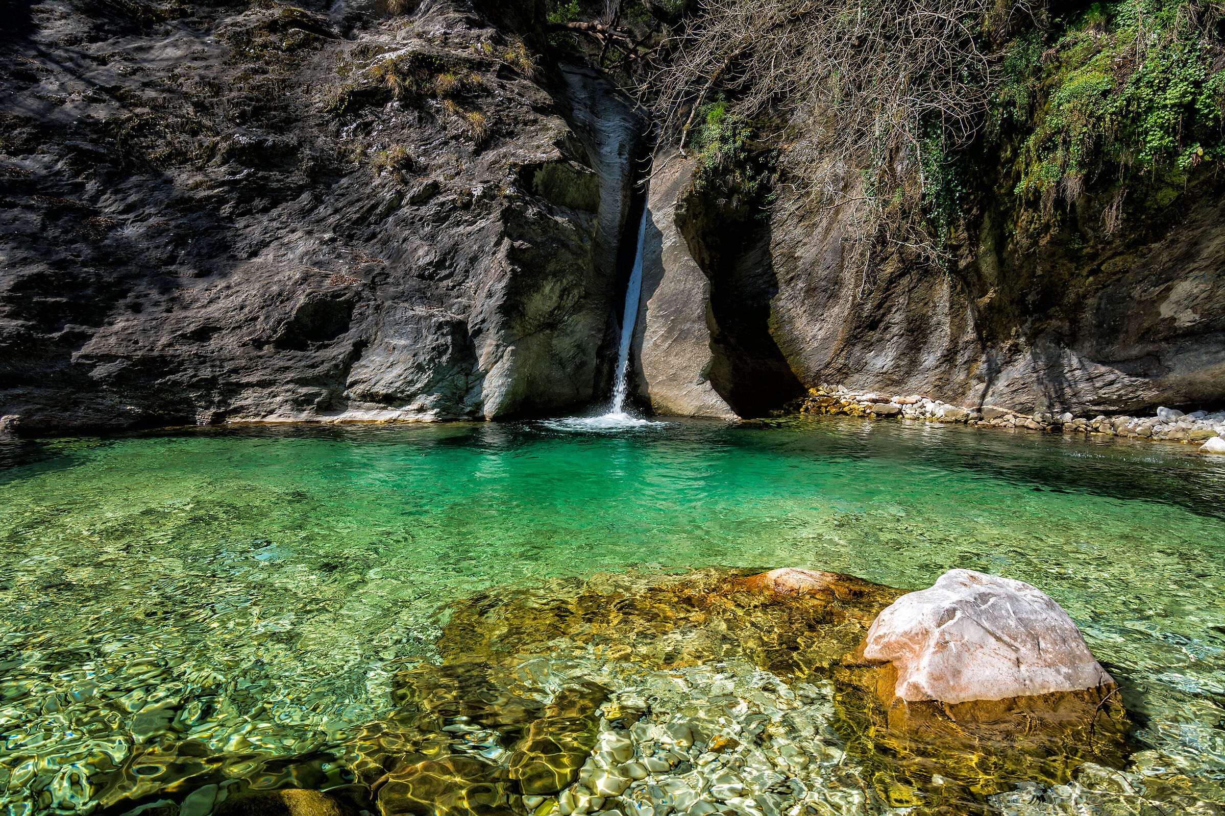 Acqua cristallina