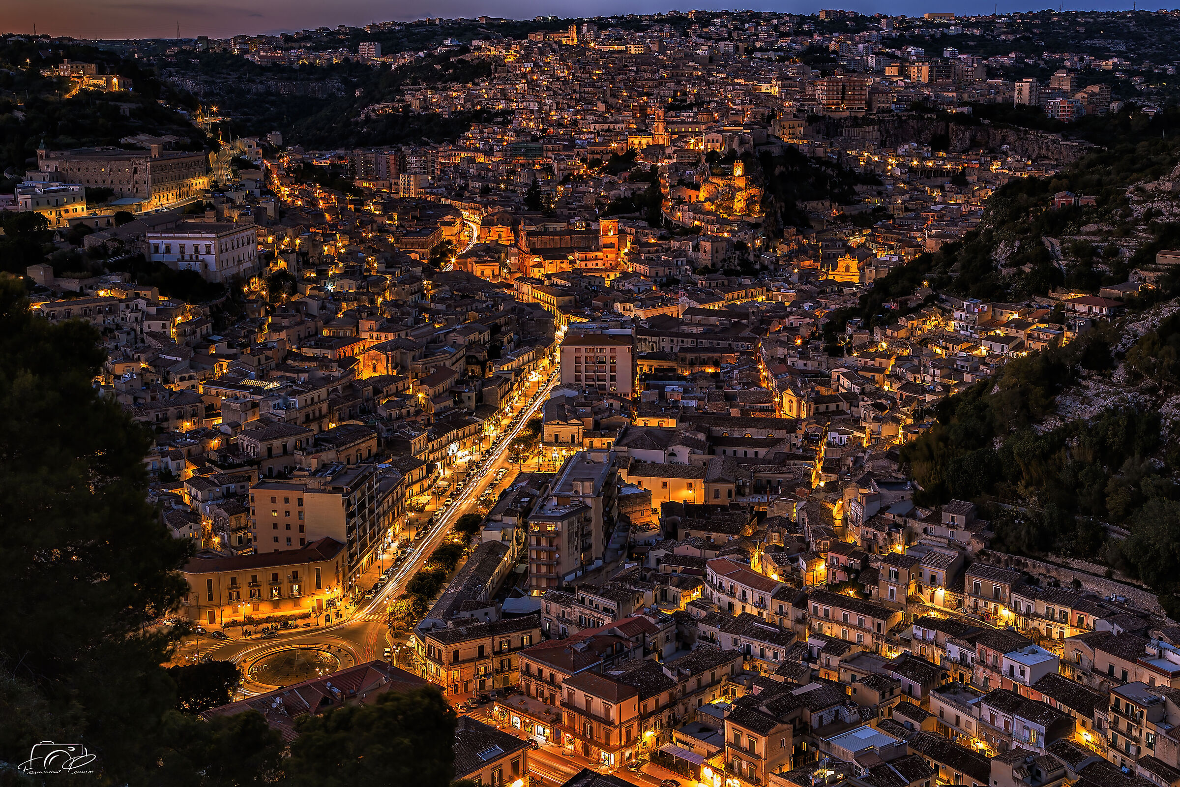 Modica di notte