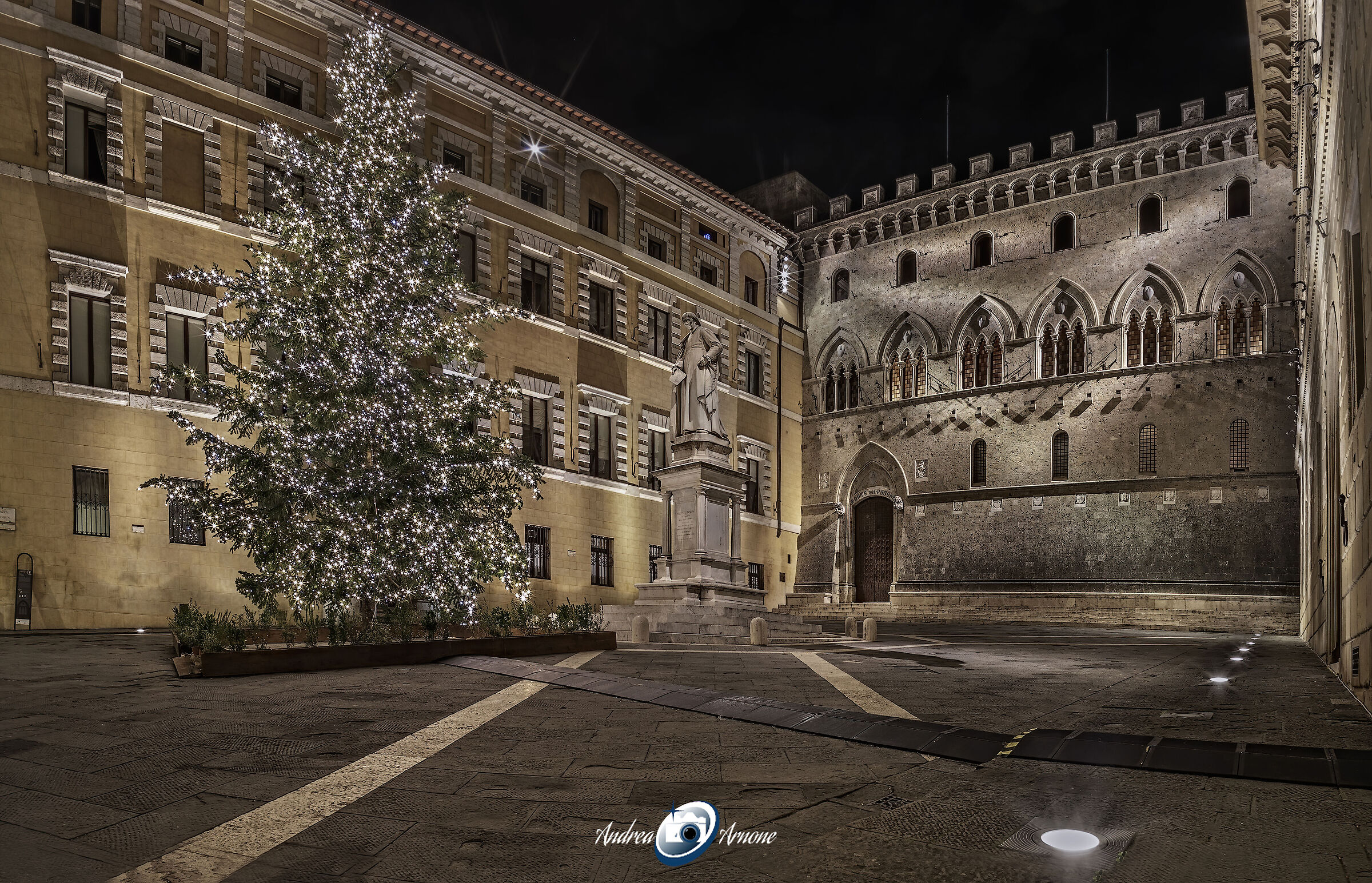 Piazza Salimbeni - Siena