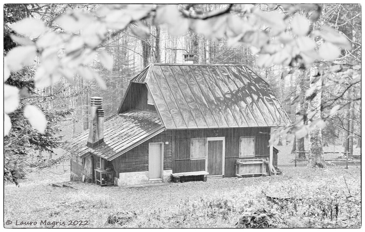 Sotto una fitta pioggia