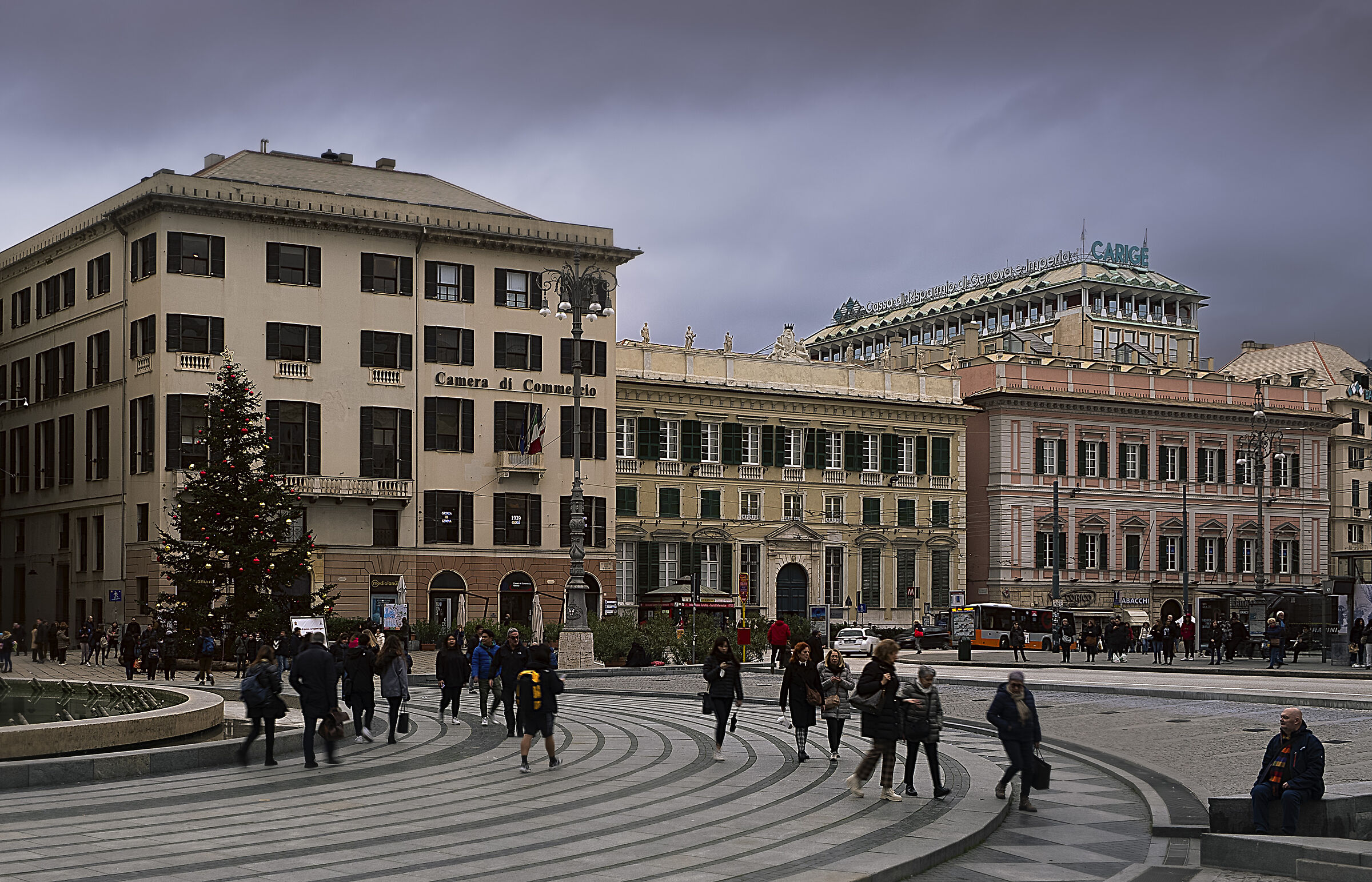 Genoa - Piazza De Ferrari - Glimpse