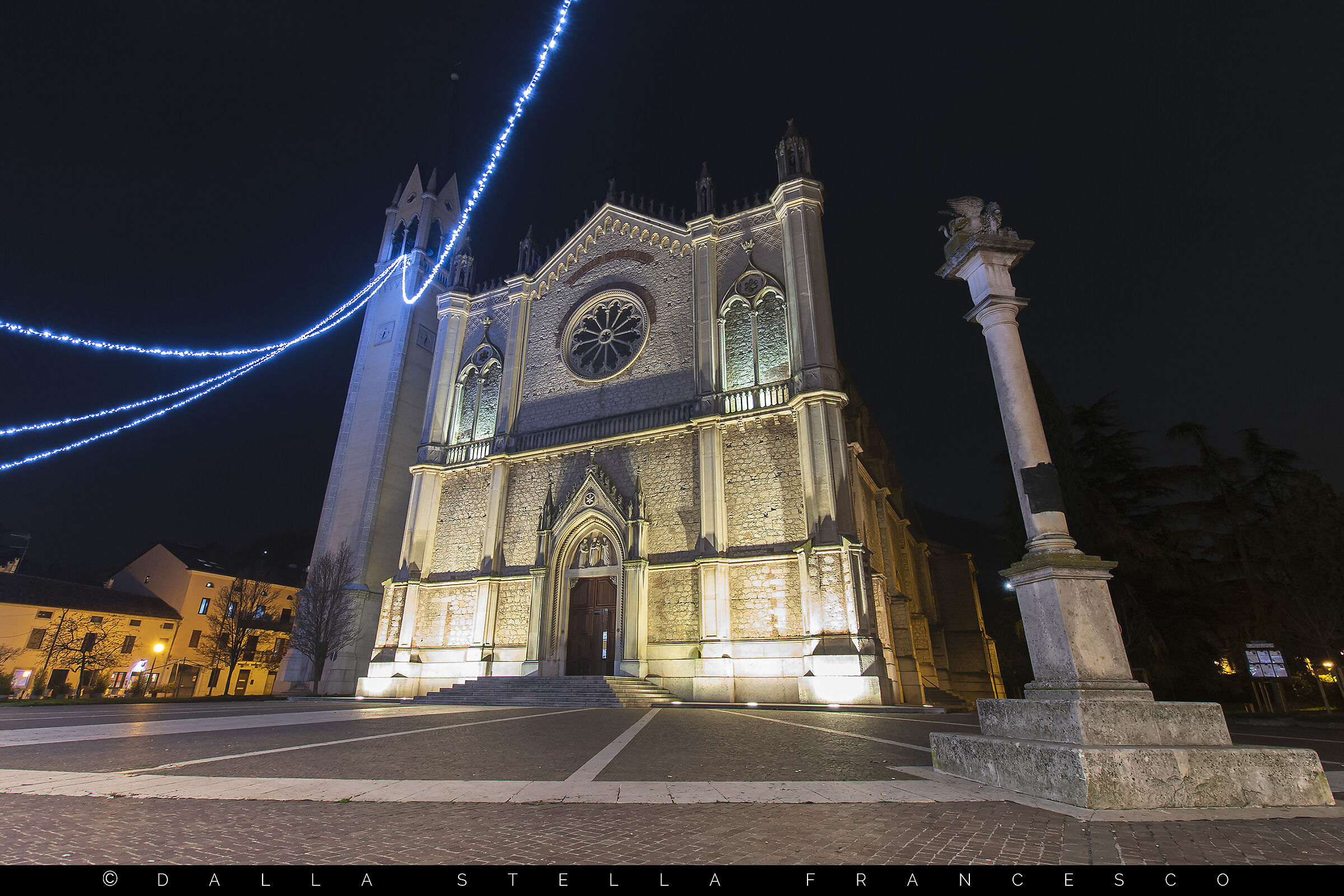 Luminarie al duomo di San Vitale