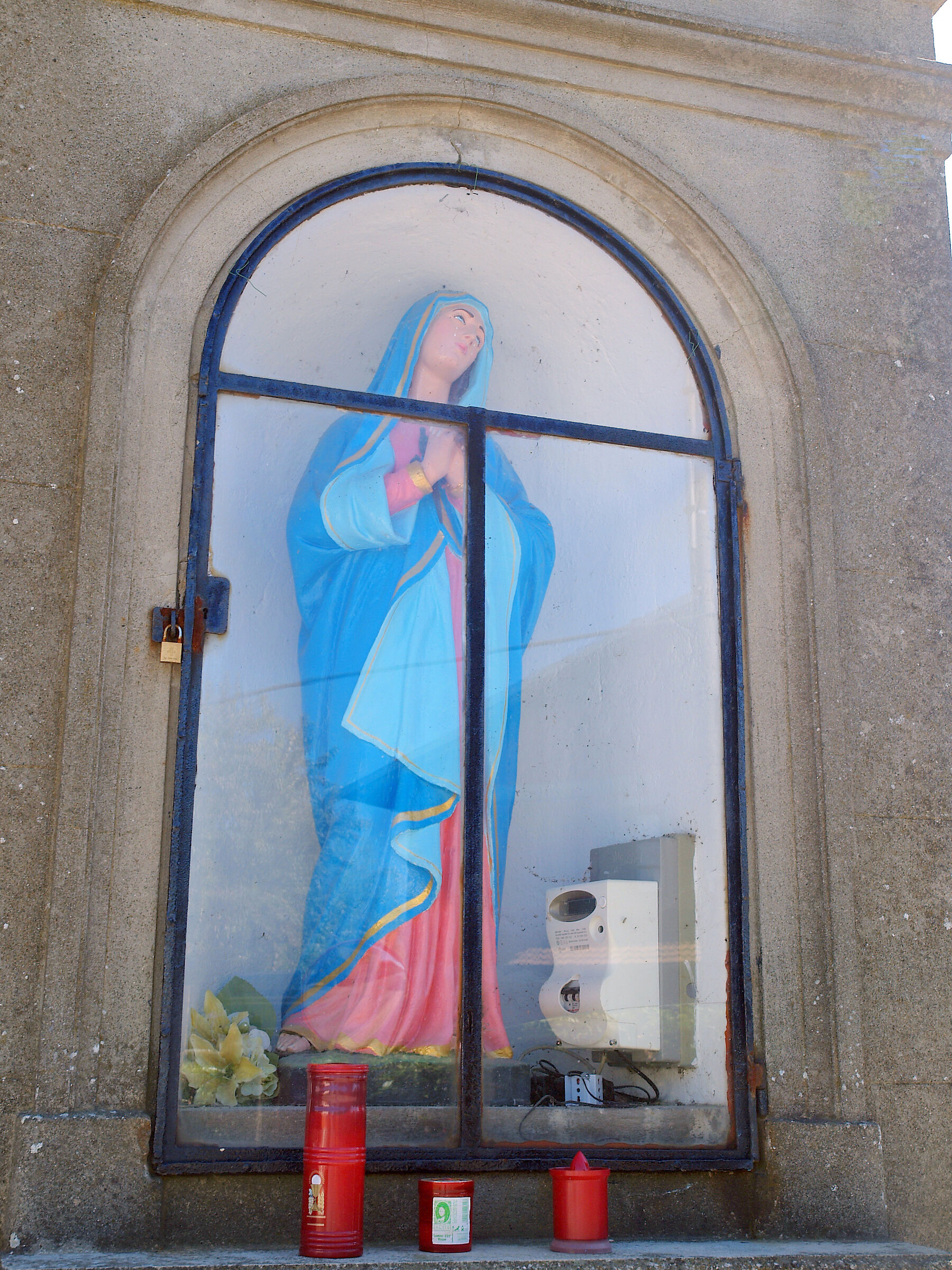 Our Lady of the counter