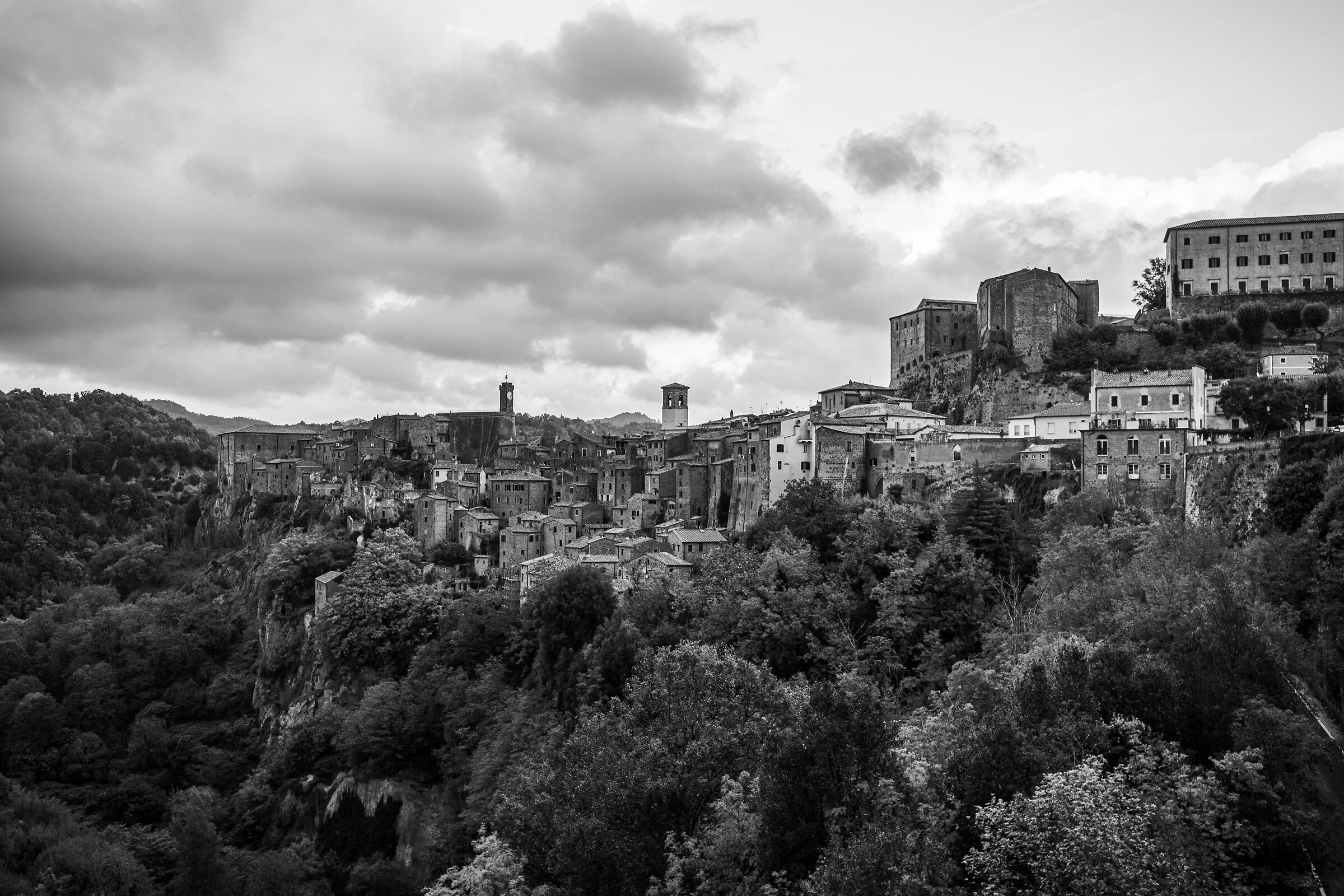 Pitigliano b/n